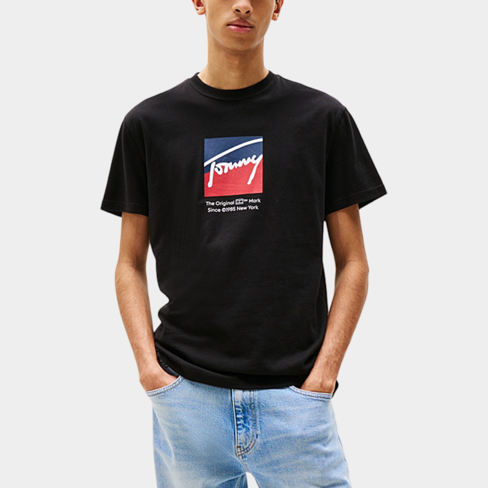 Мъжка тениска Men’s t-shirt Tommy Hilfiger Jeans DM0DM21940BDS Black front view