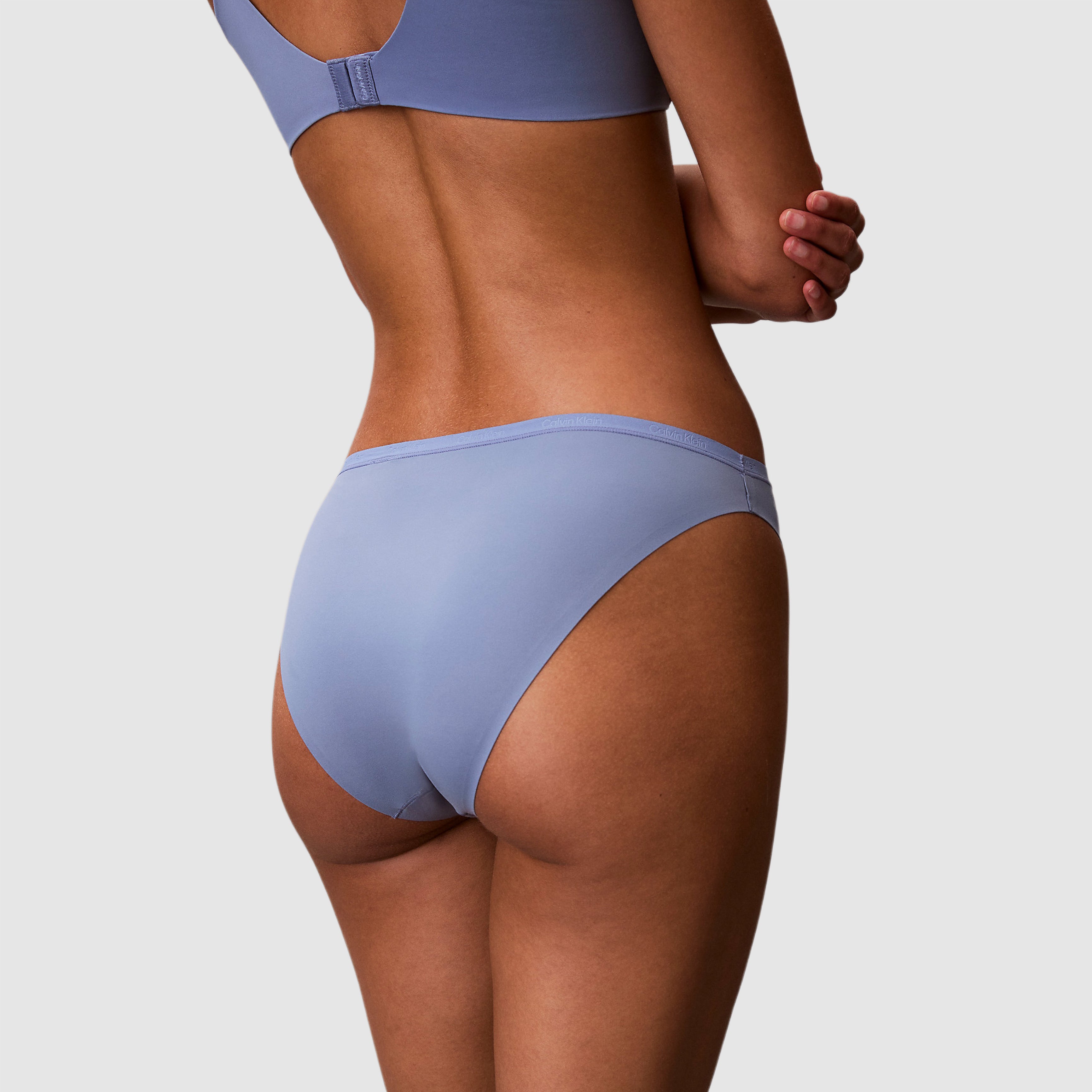 Дамски бикини Calvin Klein woman’s bikini LV00QF8253 44J Close-up