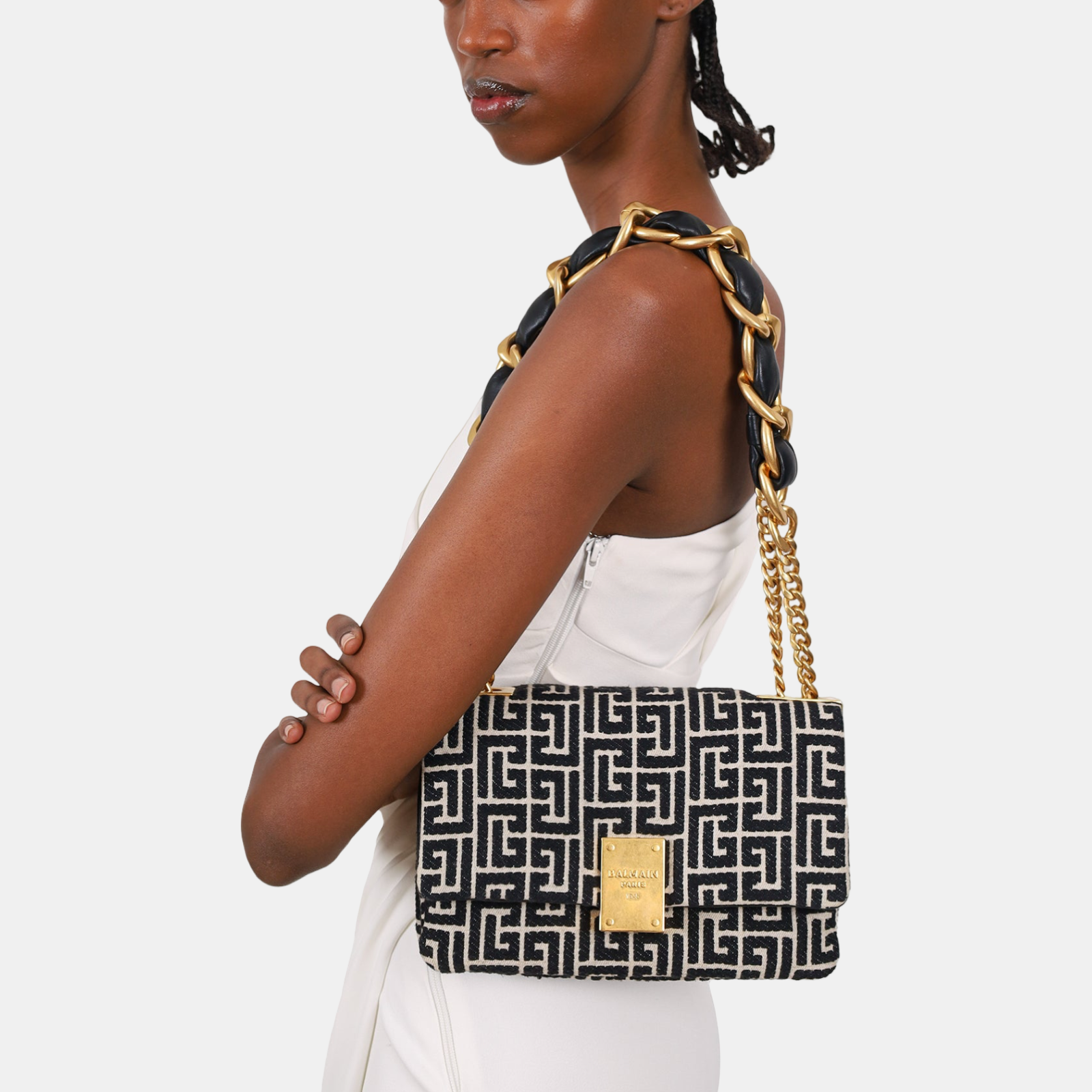 Balmain 1945 Shoulder Bag AN1BJ778TJNA GFE Model View