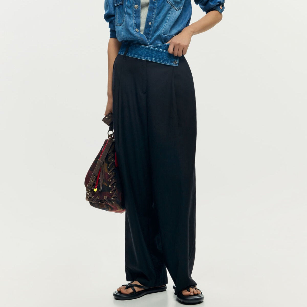 Дамски панталони Desigual women’s trousers 25WWPW03 2000 front view