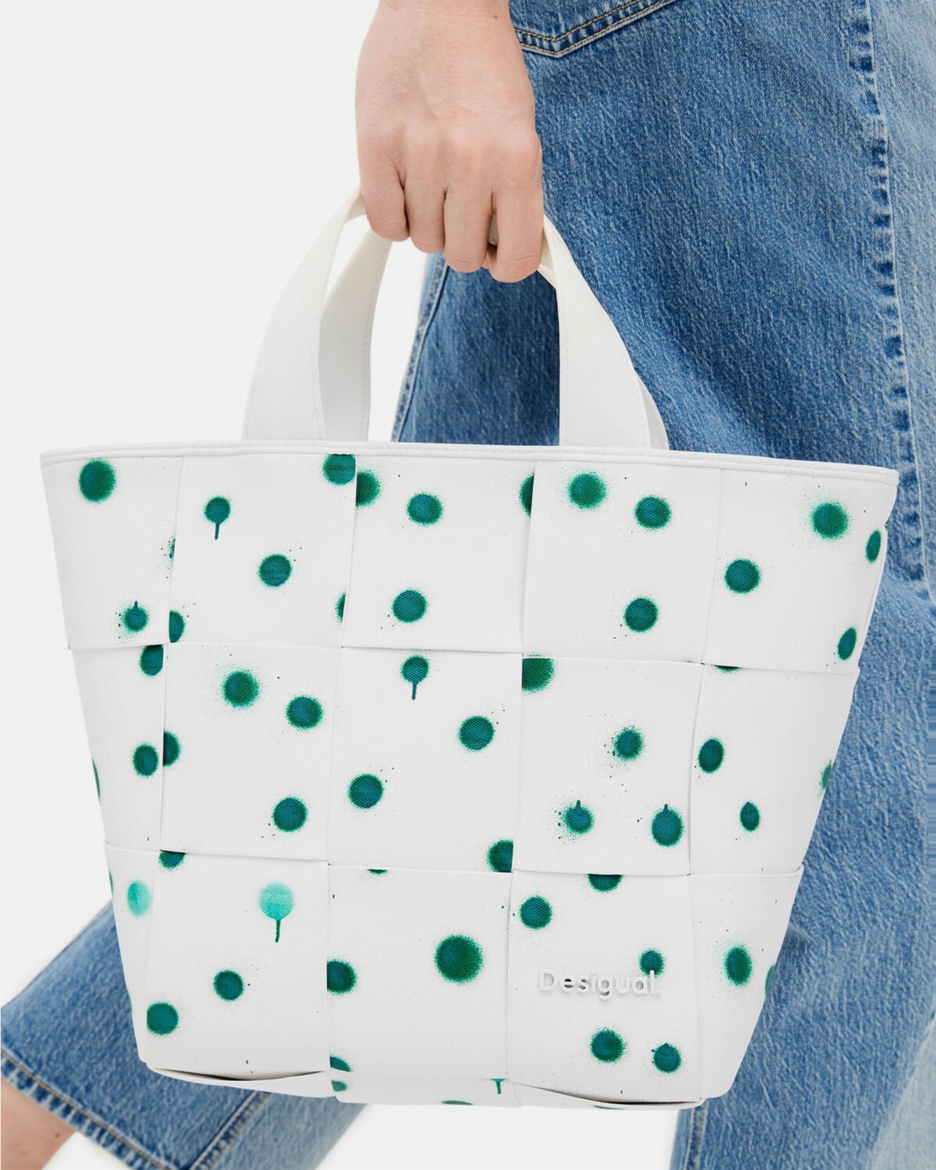 Дамска чанта в бяло Women’s M droplets tote bag Desigual 24SAXP60 1000U