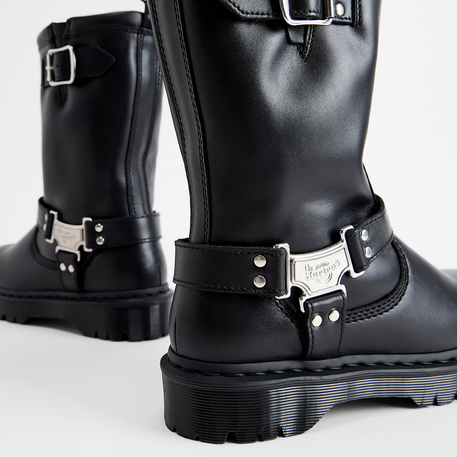 Дамски ботуши Dr. Martens Women Boots 32199001 Heel View