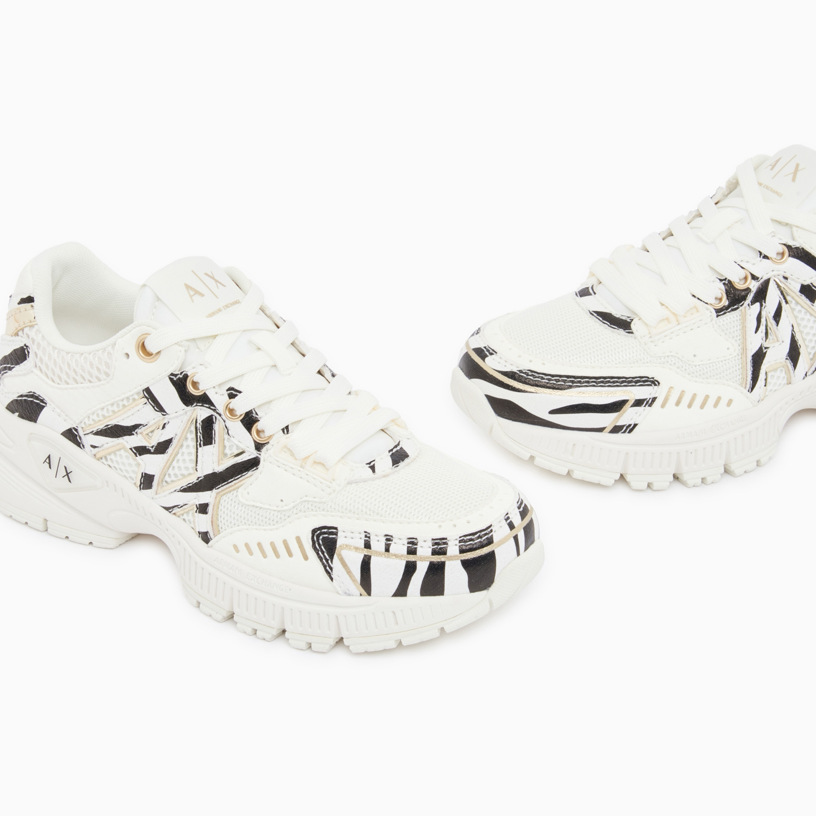 Дамски маратонки Armani Exchange Women Sneakers XW002152 AF27416 M0421 Close-Up