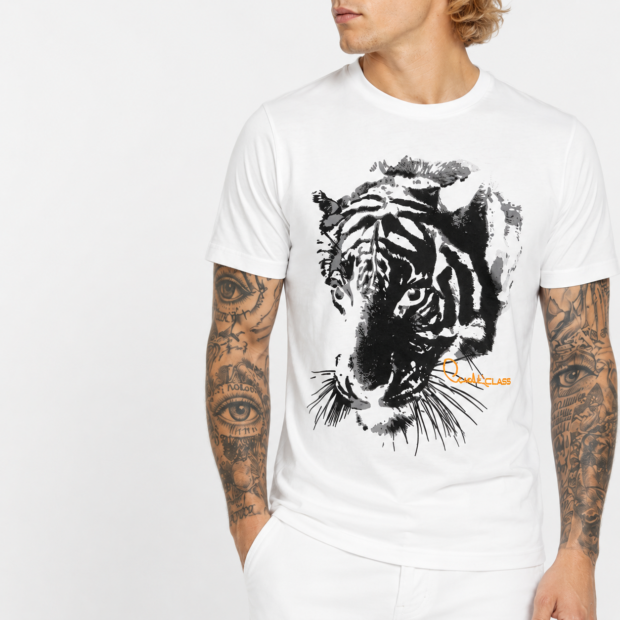 Мъжка бяла тениска Cavalli Class Men T-shirt RXT60JJD060 00053 Close-Up