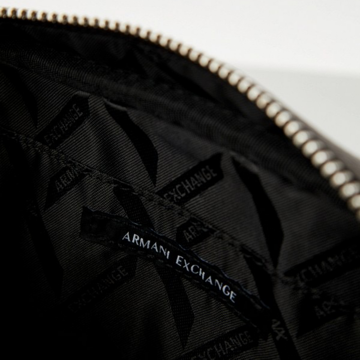 Дамска кафява чанта Armani Exchange Women Crossbody Bag XW001578 AF15774 U6032 Inside View