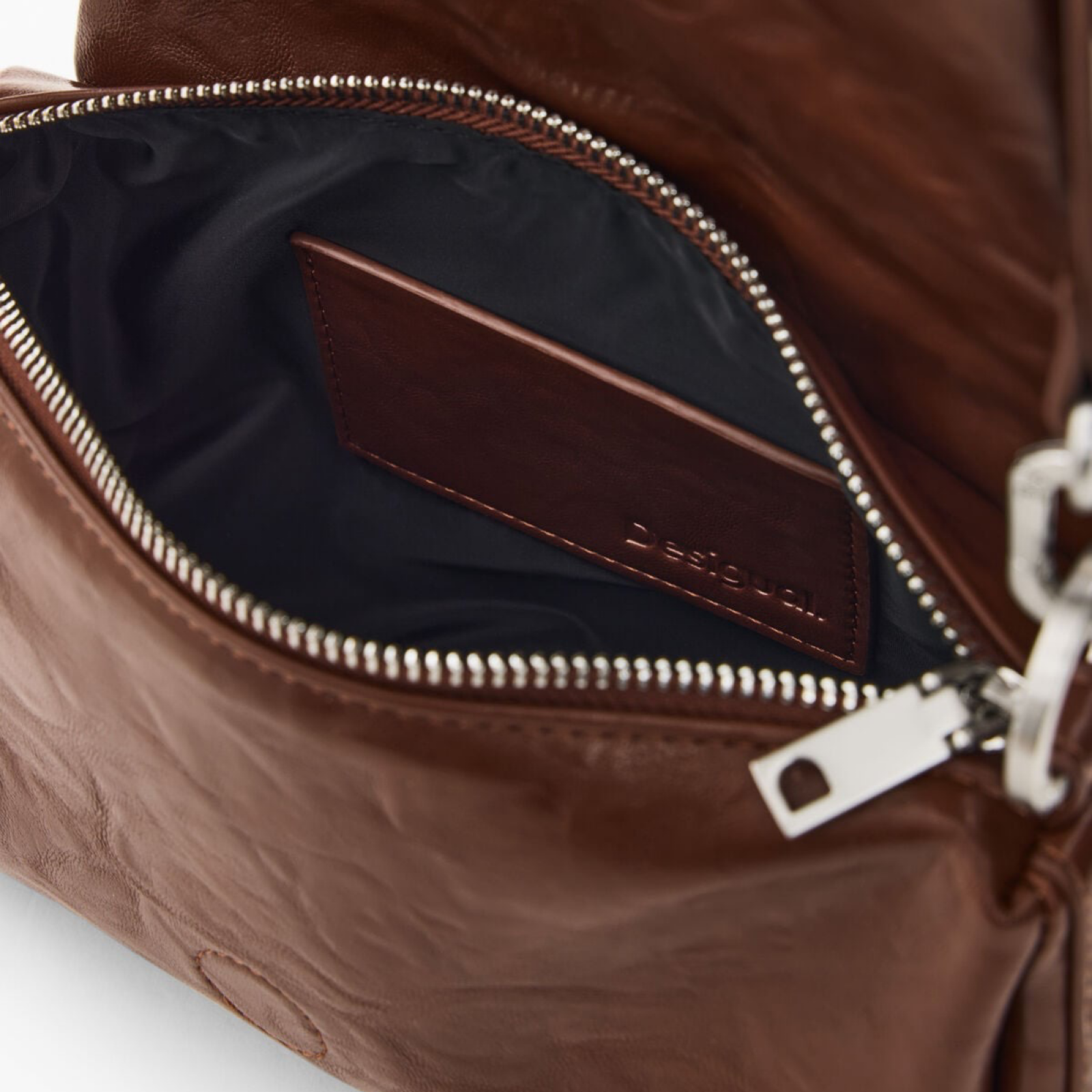 Дамска кафява чанта Desigual Women Crossbody Bag 26WAXPAB 6011 Inside View