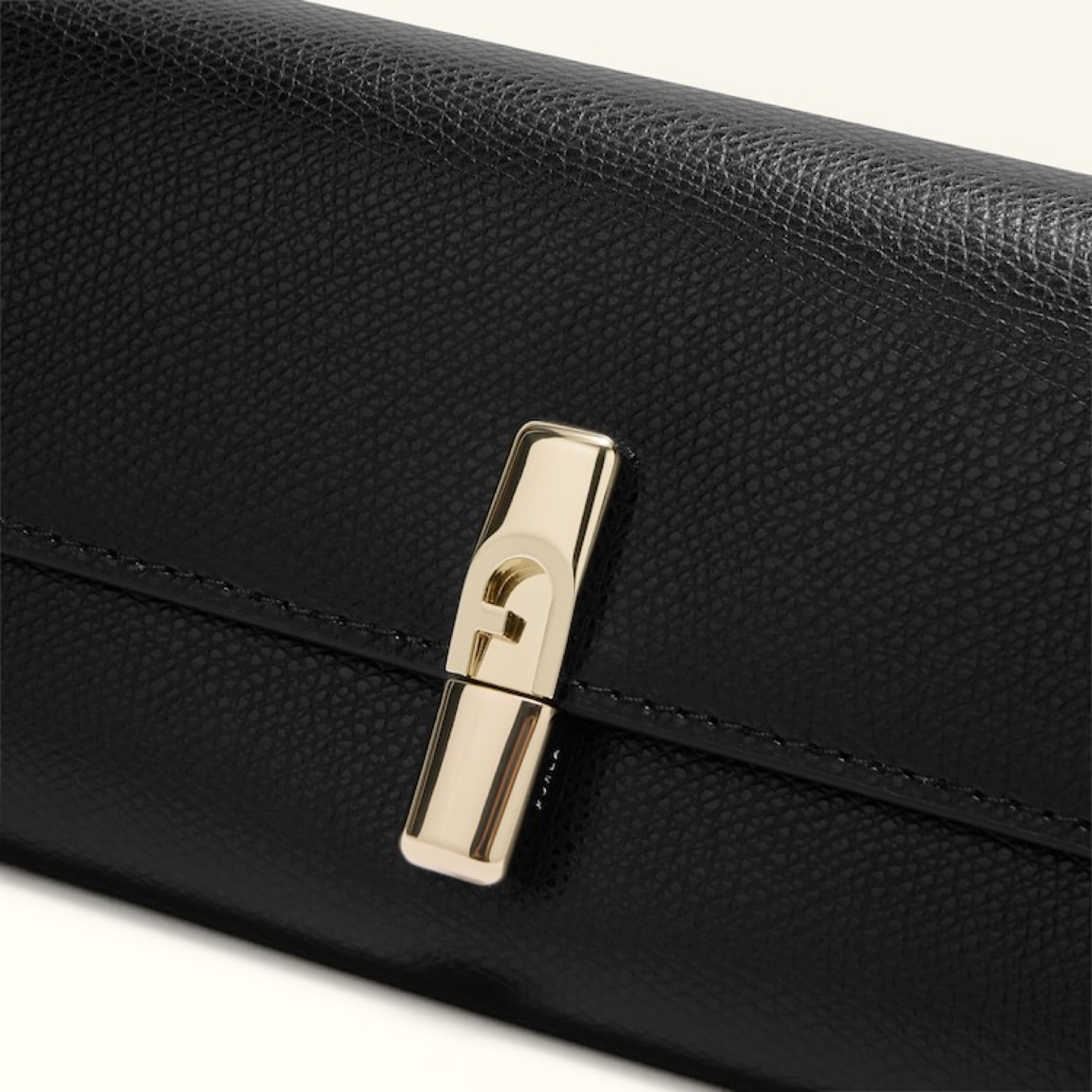 Дамско портмоне Furla Iride Continental Wallet WP00591 ARE000 O6000 Close-Up