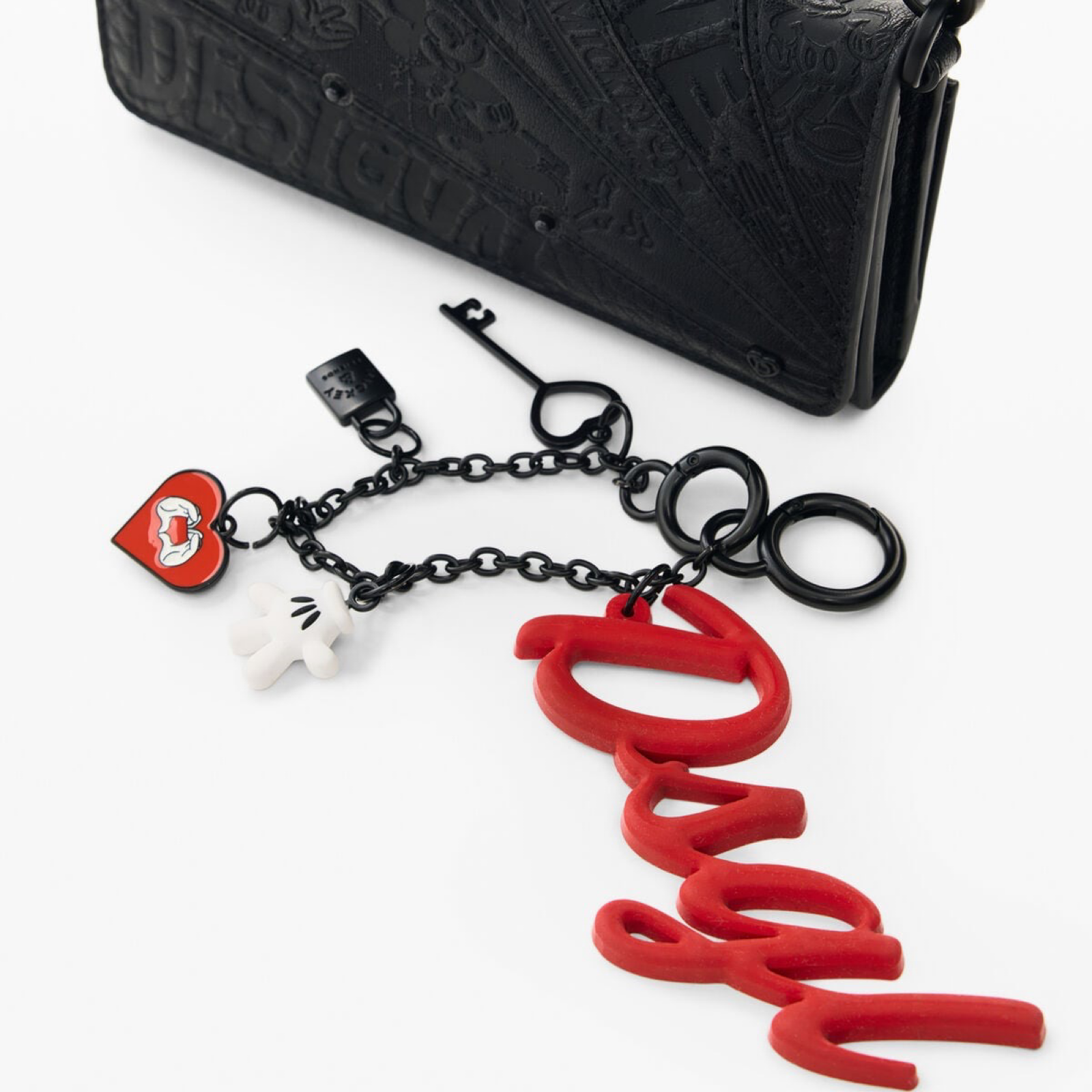 Дамско портмоне Desigual Large Mickey Wallet 26WAYP21 2000 Close-Up