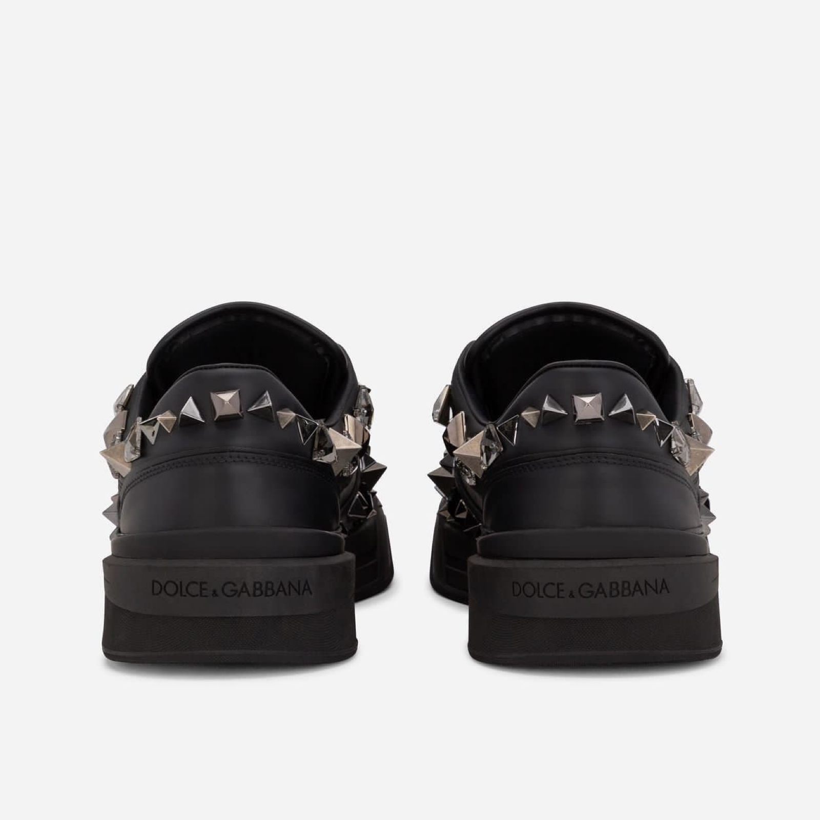 Мъжки кецове с шипове Dolce & Gabbana DOLCE & GABBANA CS2036 AY857 8956
Studded New Roma Men Sneakers heels view