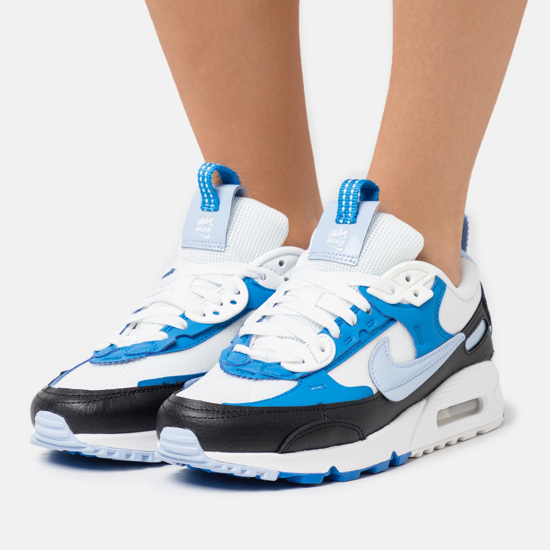 Дамски маратонки Nike Air Max 90 Futura FJ4798 100