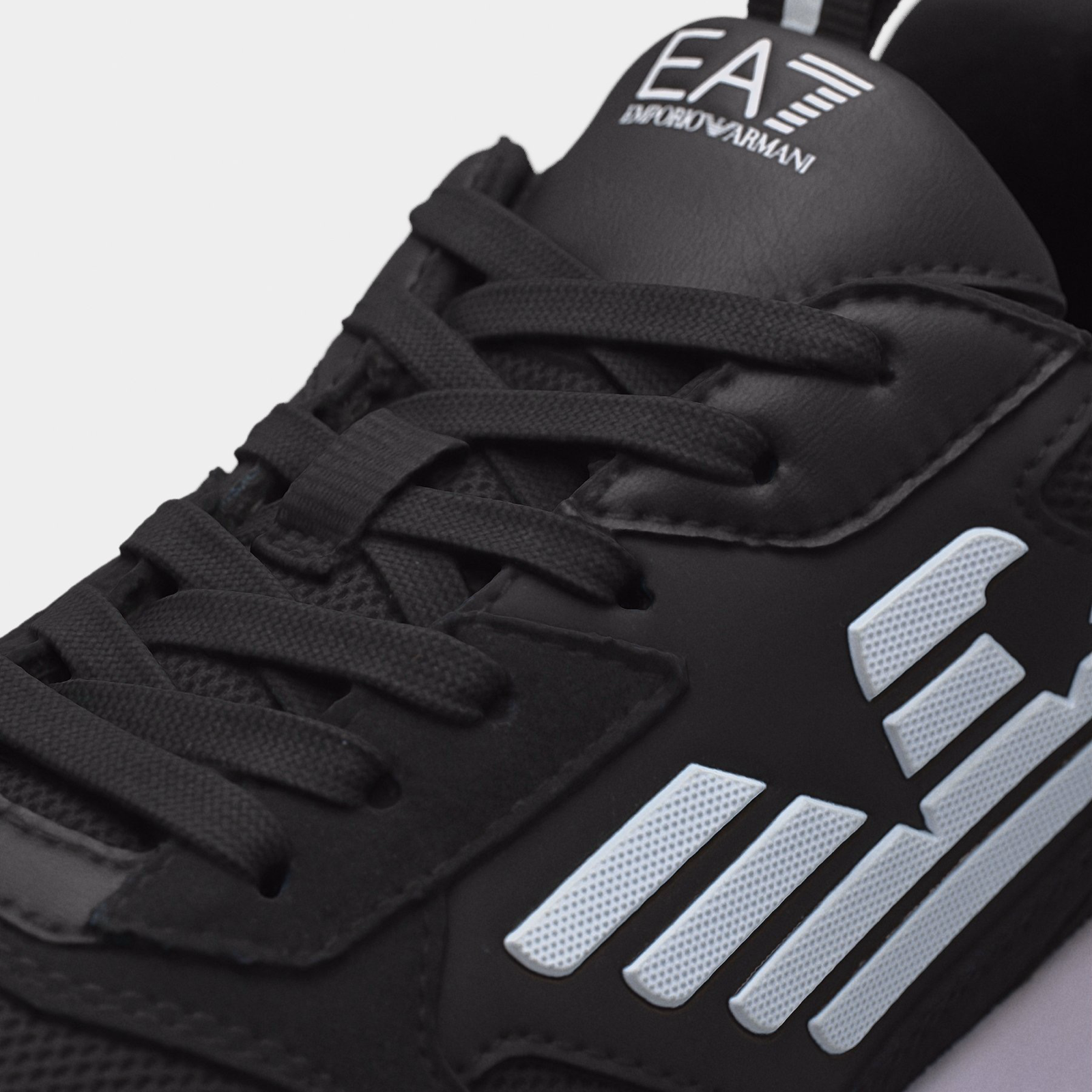 Мъжки маратонки EA7 Emporio Armani Men Sneakers 7X000657 AF23110 MC001 Close-Up