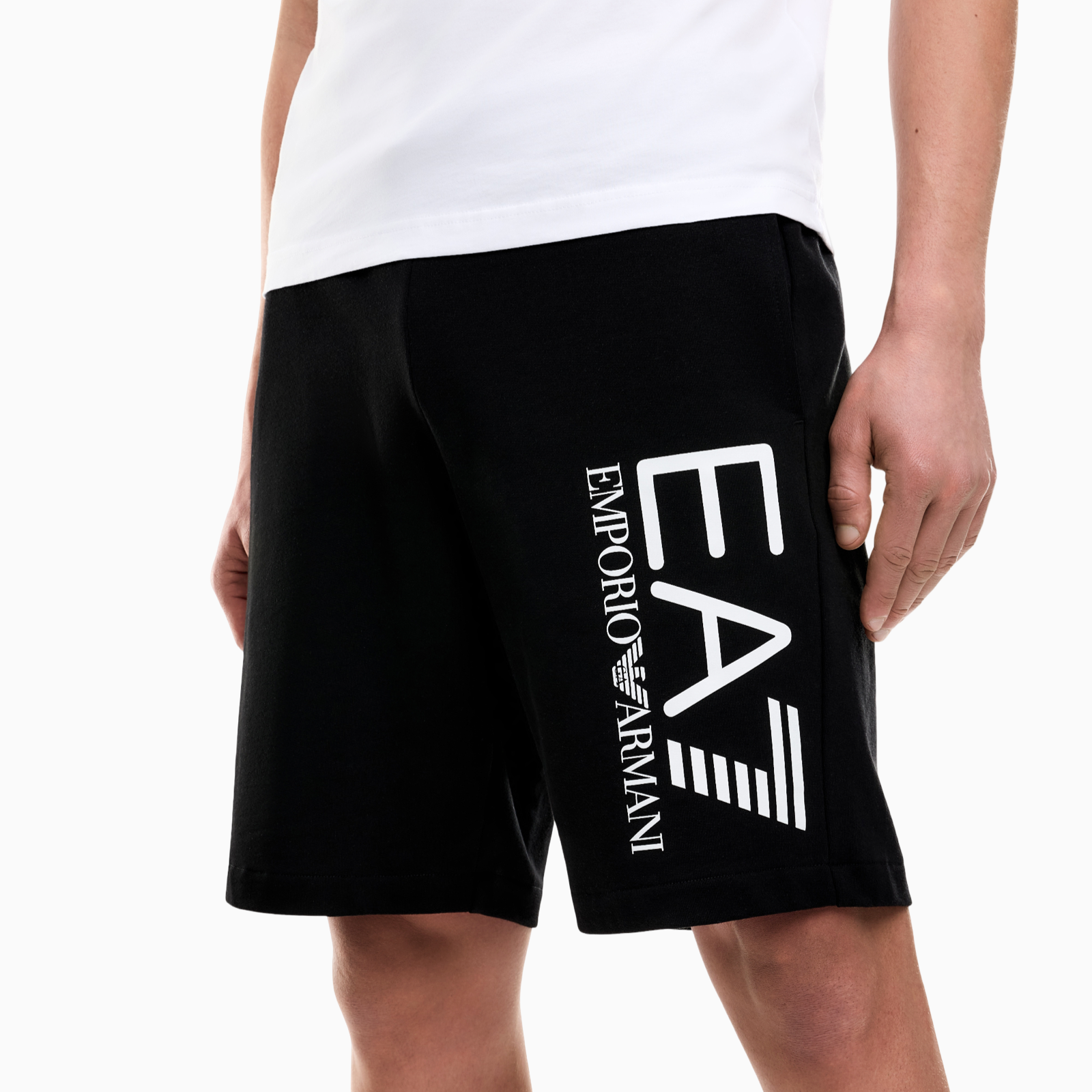 Мъжки черни къси панталони EA7 Emporio Armani Men Shorts 7M001414 AF22266 UC001 Close-Up