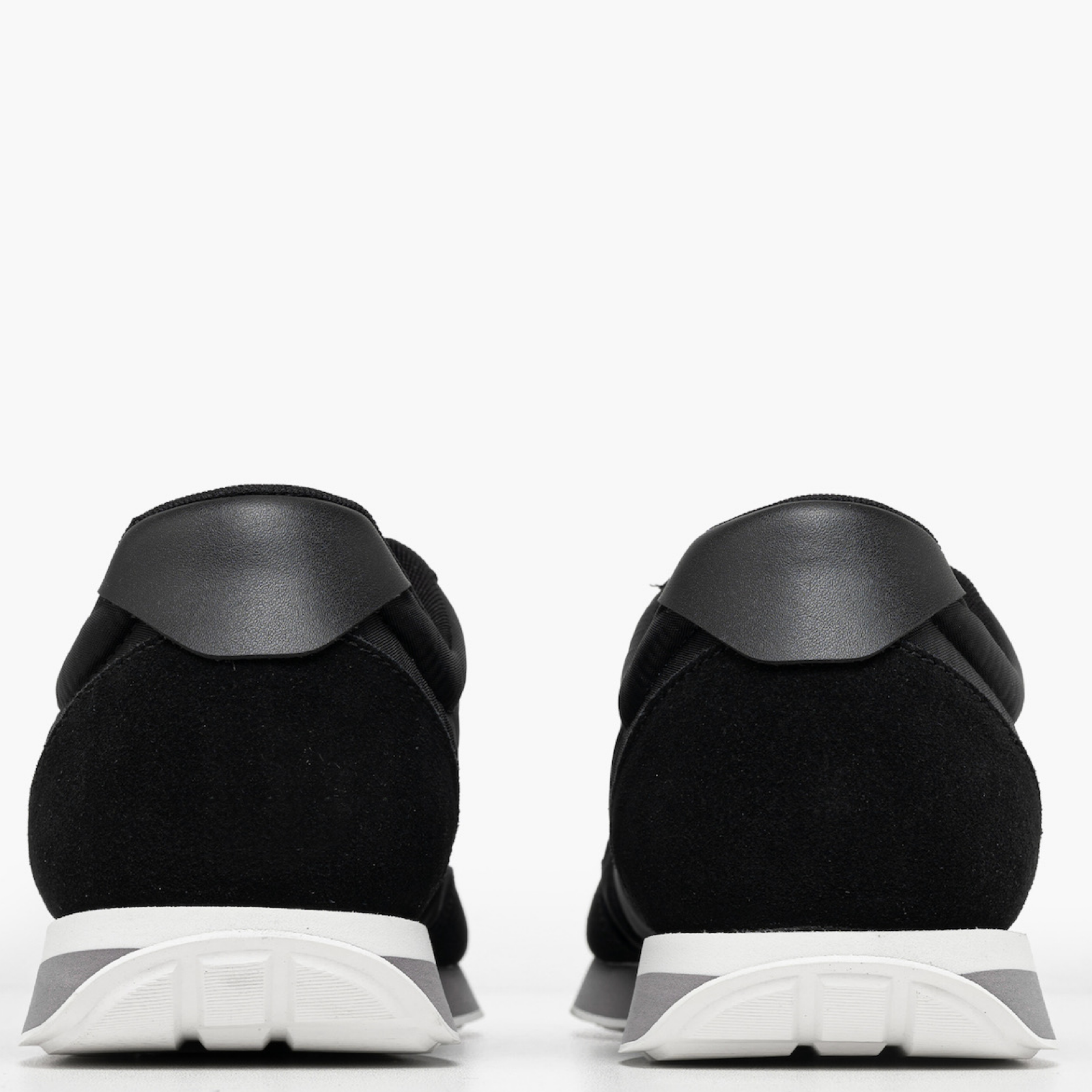 Мъжки маратонки Calvin Klein Jeans Men Sneakers YM0YM01361 01Q Heel View