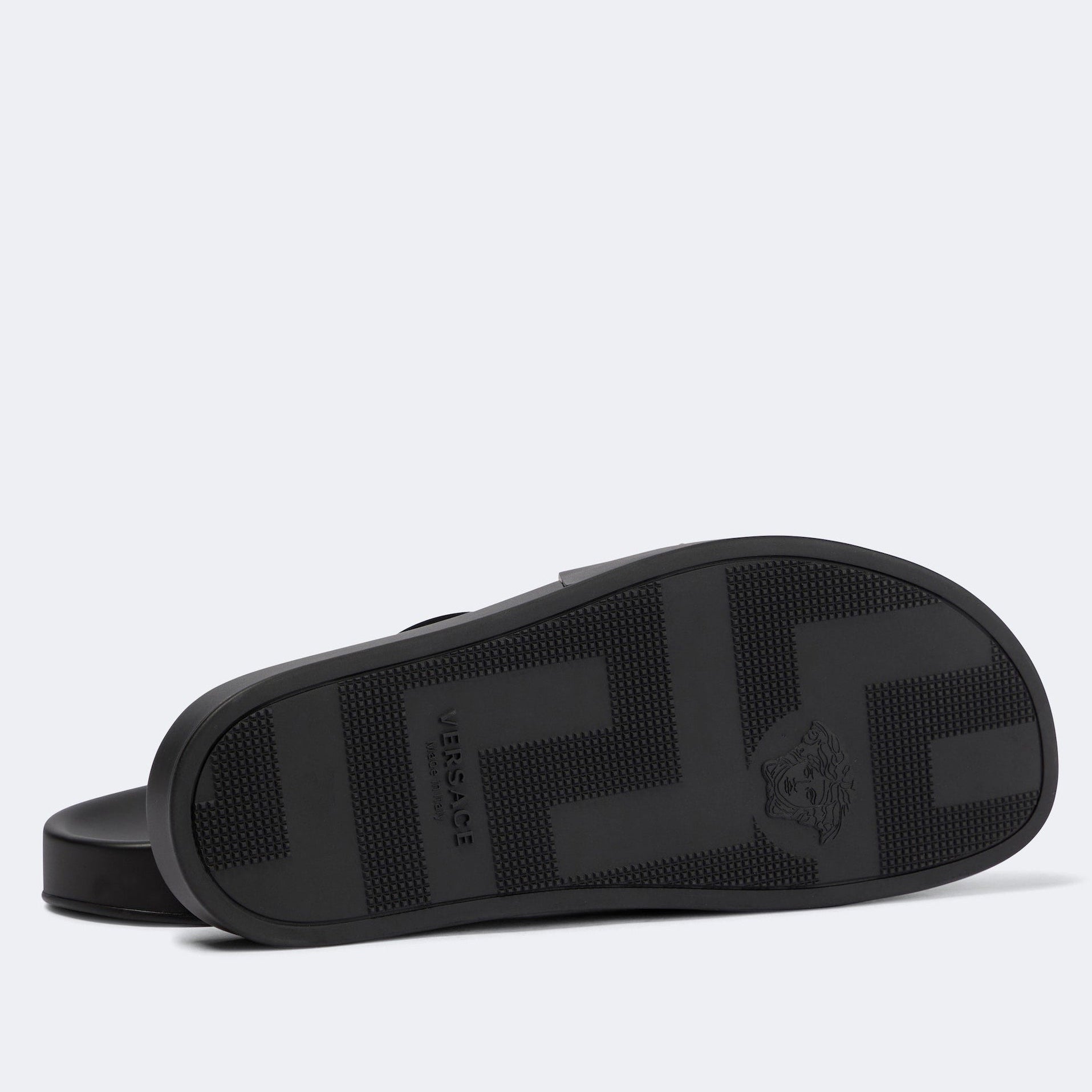 Мъжки чехли Men’s slides Versace Medusa Biggie 1010628 DV46G 1B00V Black / Gold outsole view