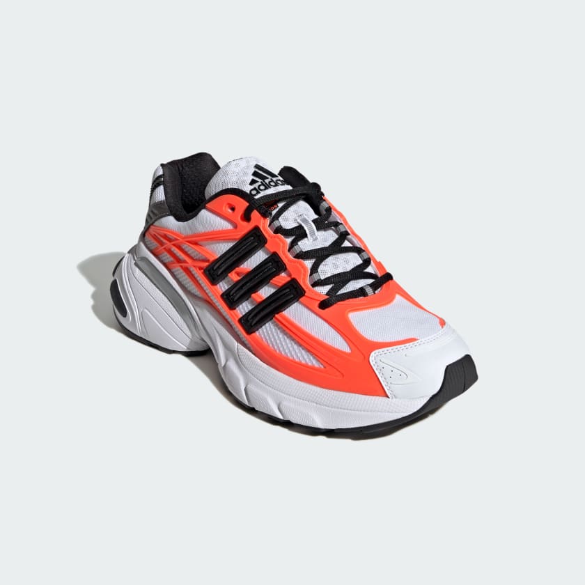 Мъжки маратонки Men’s sneakers Adidas Adistar XLG 2.0 HQ7468 Cloud White / Core Black / Solar Orange angled view
