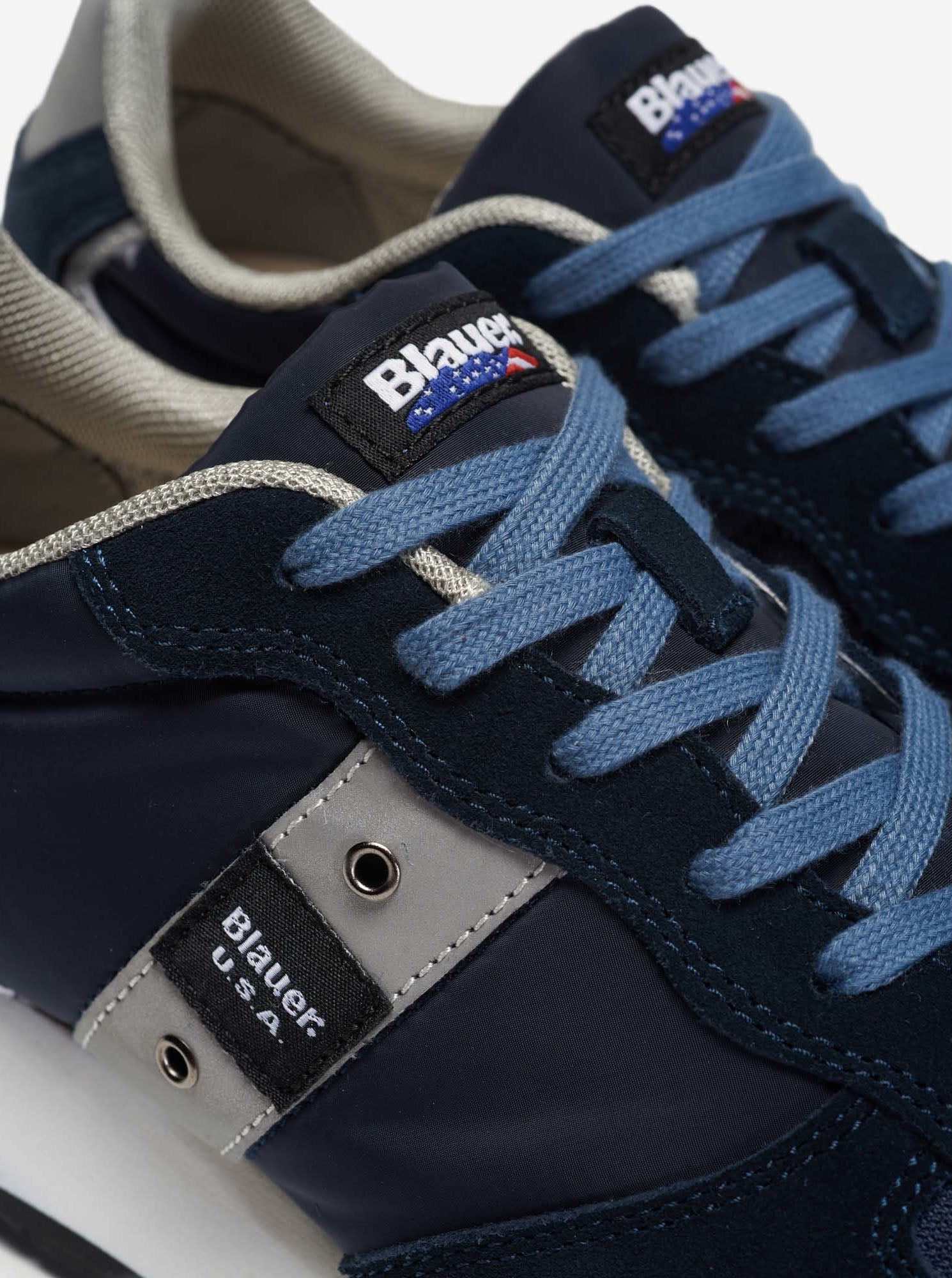 Мъжки маратонки Men’s sneakers Blauer
F6QUEENS05MES Navy logo view