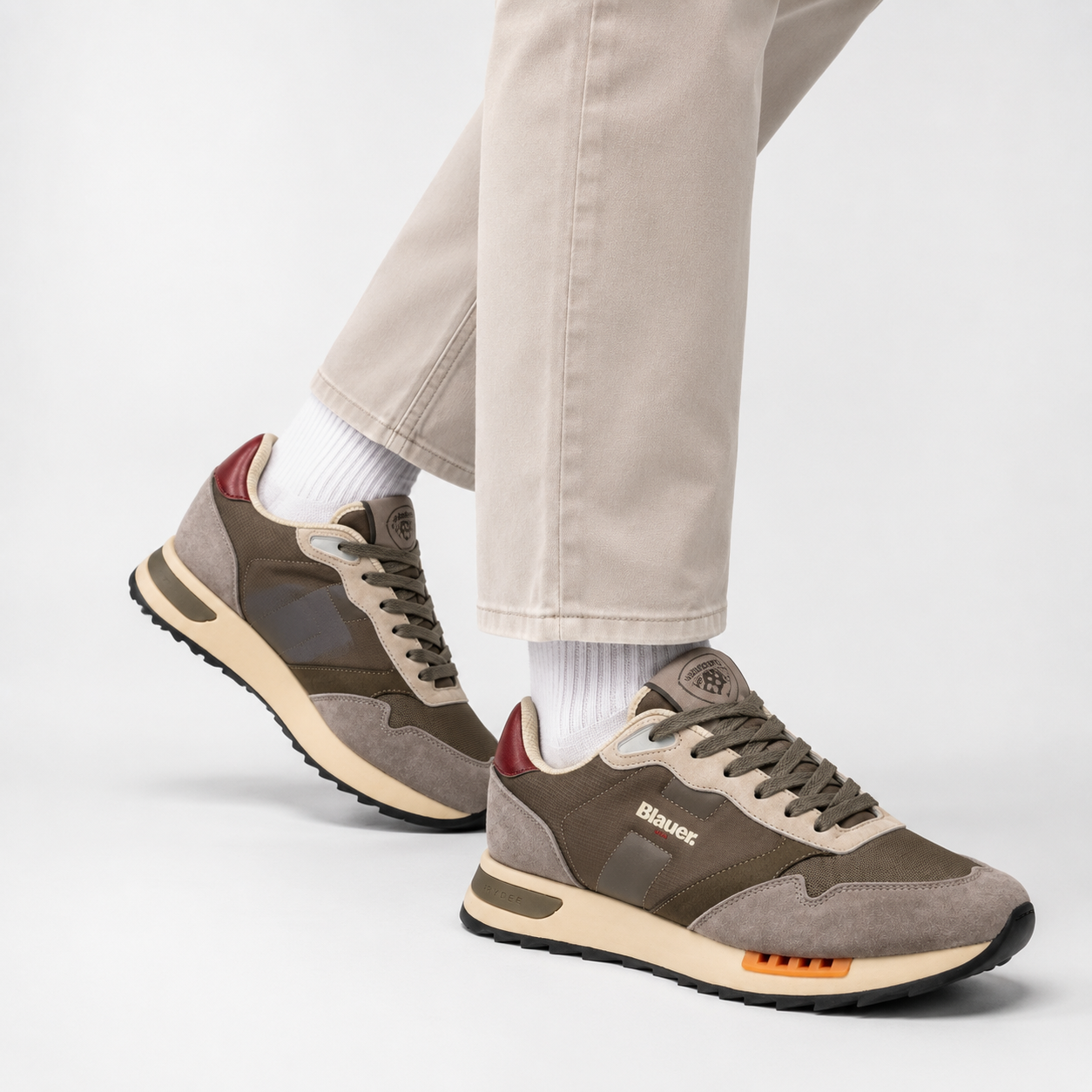 Мъжки маратонки Men’s sneakers Blauer F6RYDER01NYN Military Green / Taupe lifestyle view