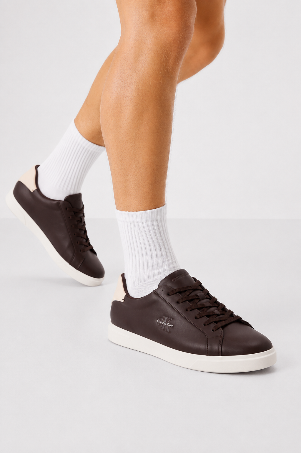 Мъжки кецове Men’s sneakers Calvin Klein
HM0HM02123 0KU Brown lifestyle view