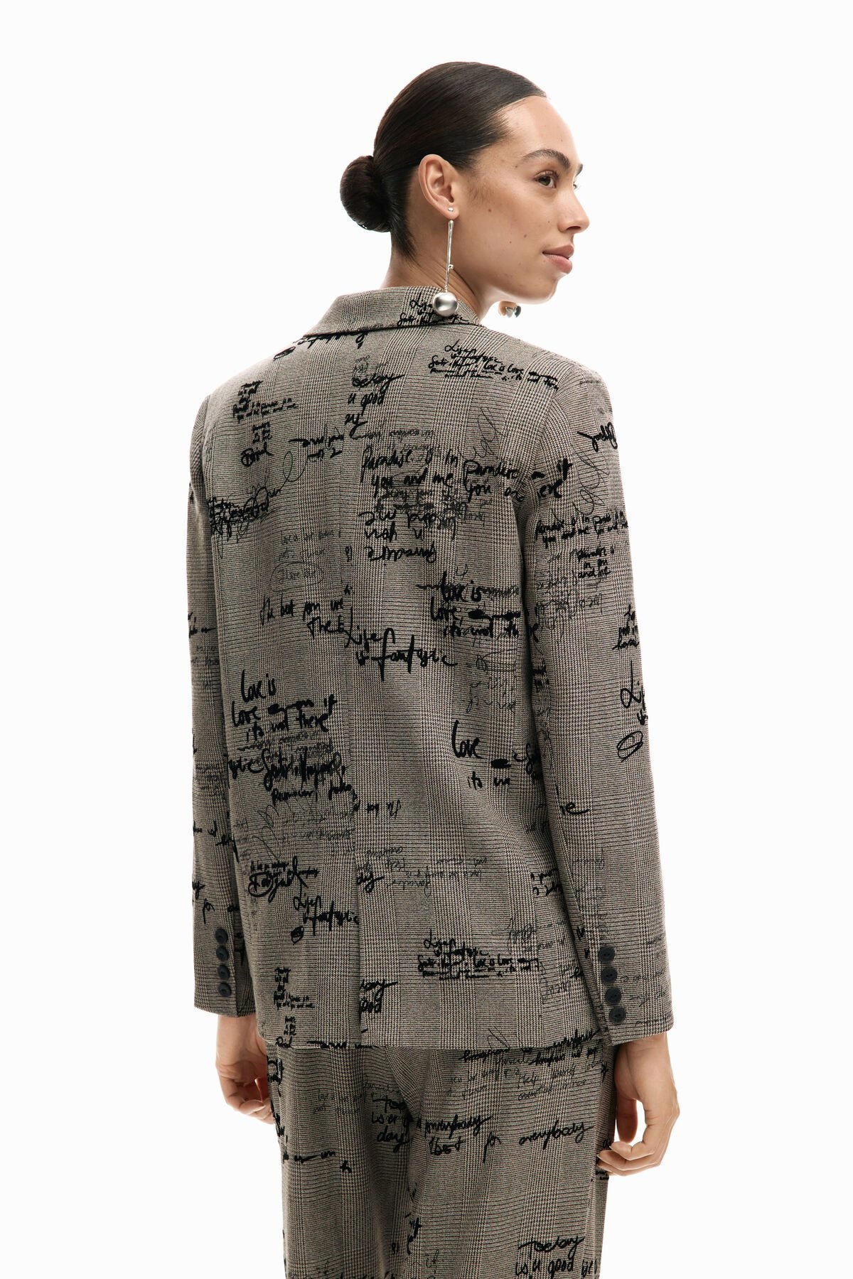 Дамско сако Women’s blazer Desigual
26SWEW032007 back view