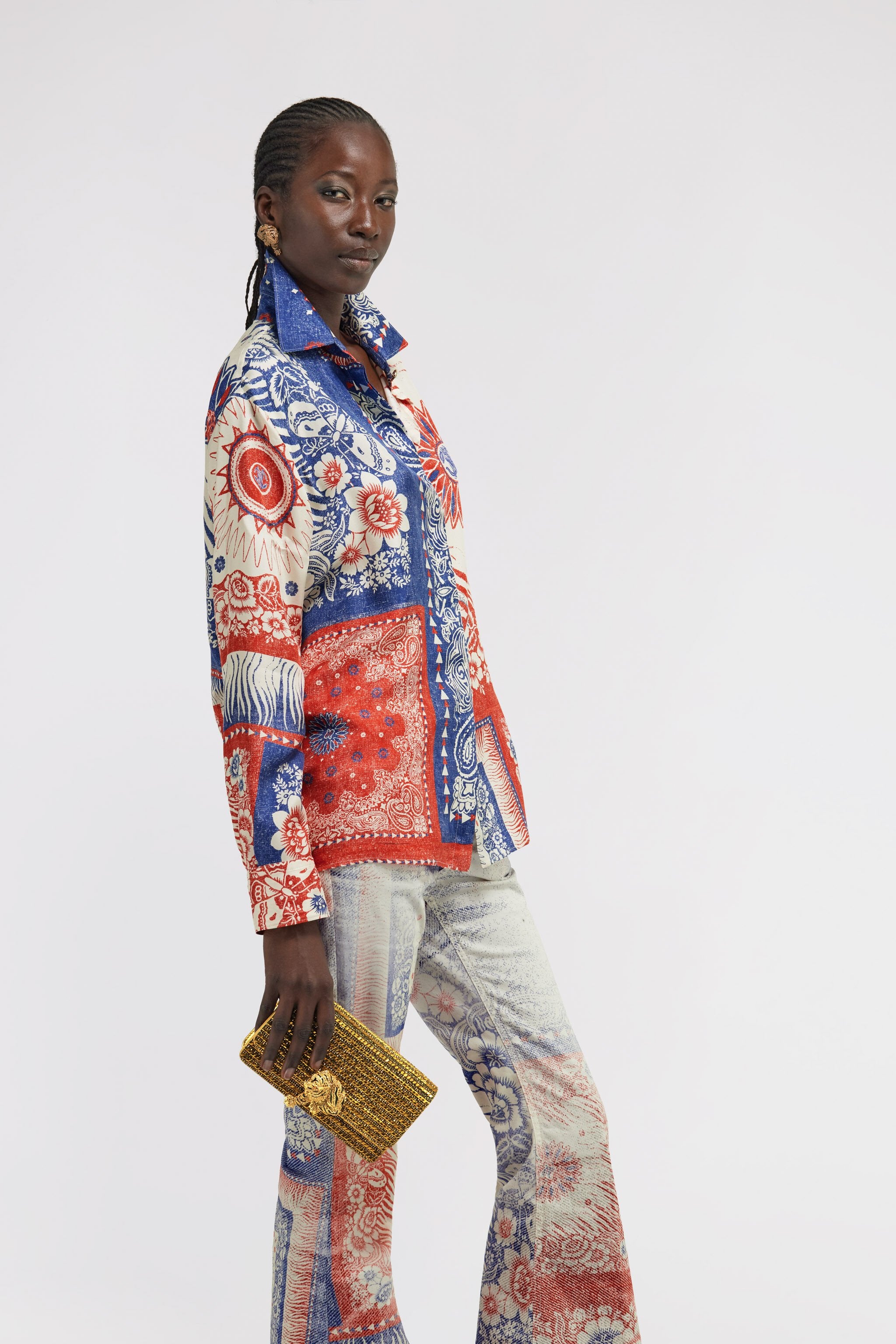 Дамска чанта Women’s clutch bag Roberto Cavalli TKB010 PZC98 00139 Golden lifestyle view