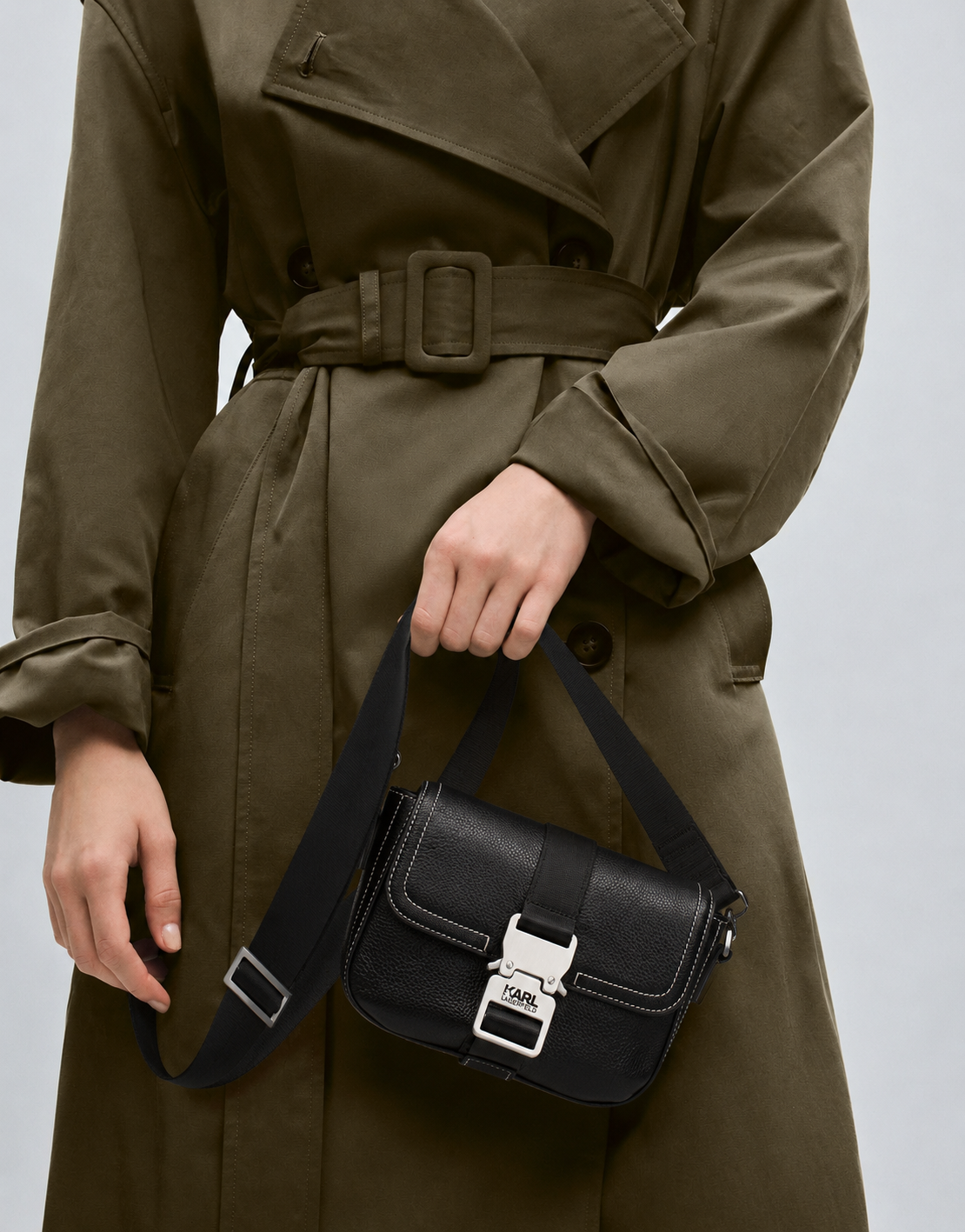 Дамска чанта Women’s crossbody bag Karl Lagerfeld K/Utility BSM30031999 Black lifestyle view 2