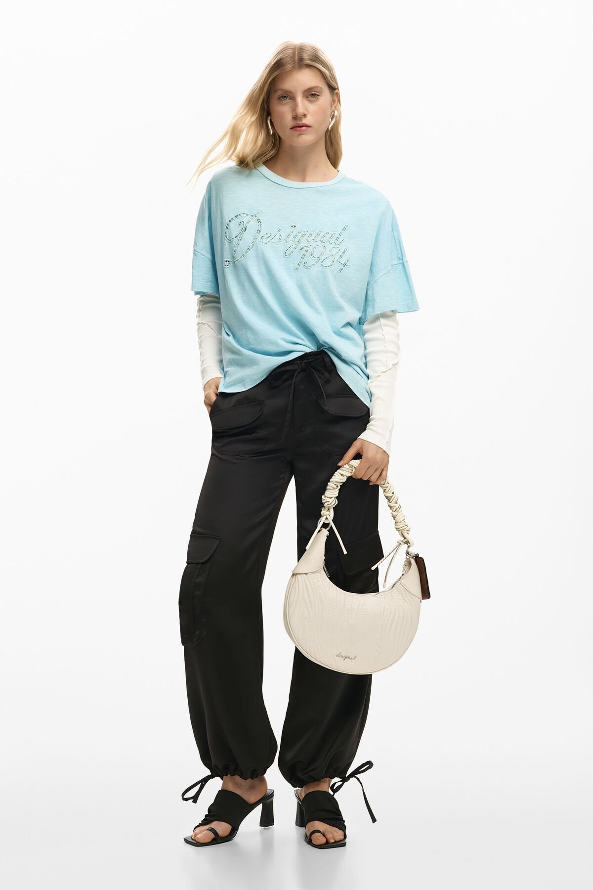 Дамска чанта Women’s handbag Desigual
26SAXPBD 1008 White head to toe view