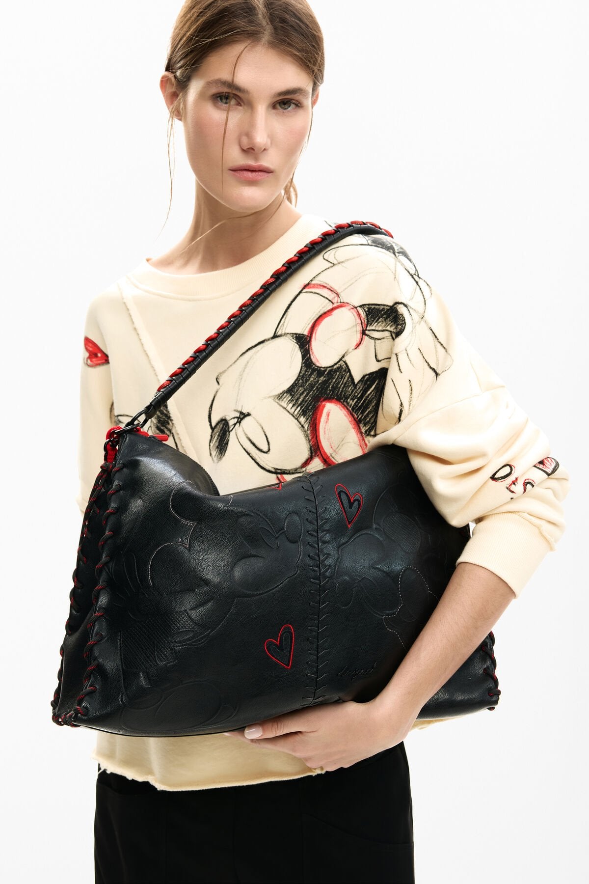 Дамска чанта Women’s handbag Desigual Mickey Mouse™ 26SAXPBE 2000 Black lifestyle view