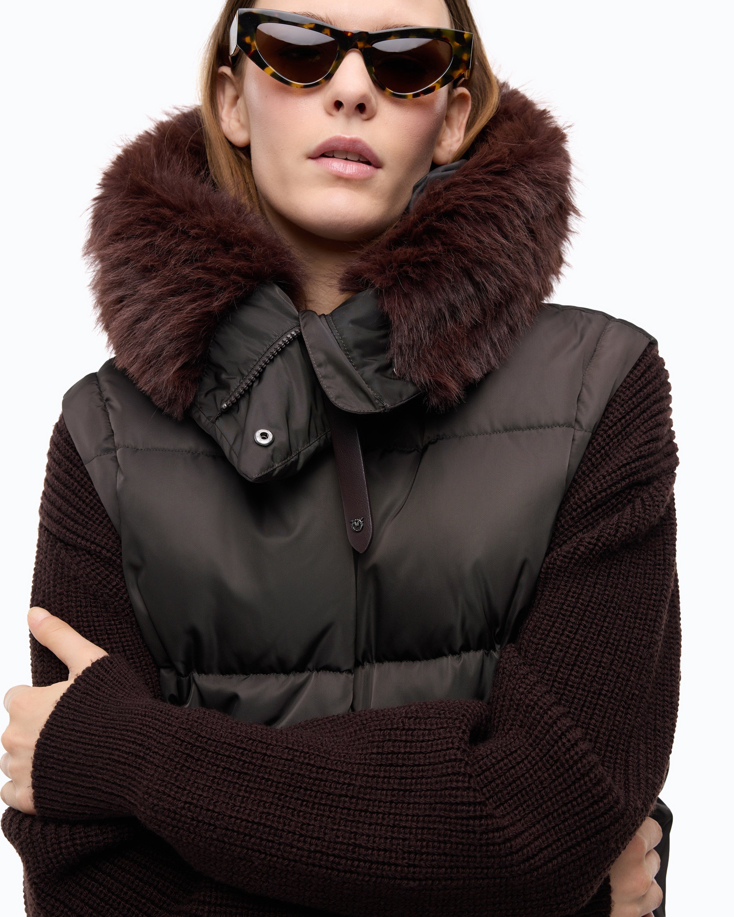 Дамско яке Women’s padded down jacket Pinko Godetia 107183A2Y0 M04 Dark Brown close up view