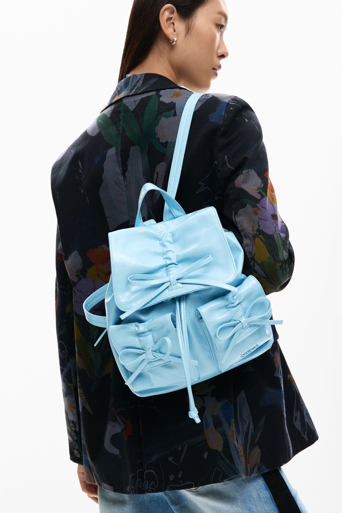 Дамска раница Women’s rucksack Desigual
26SAKP45 5048 Light Blue lifestyle view