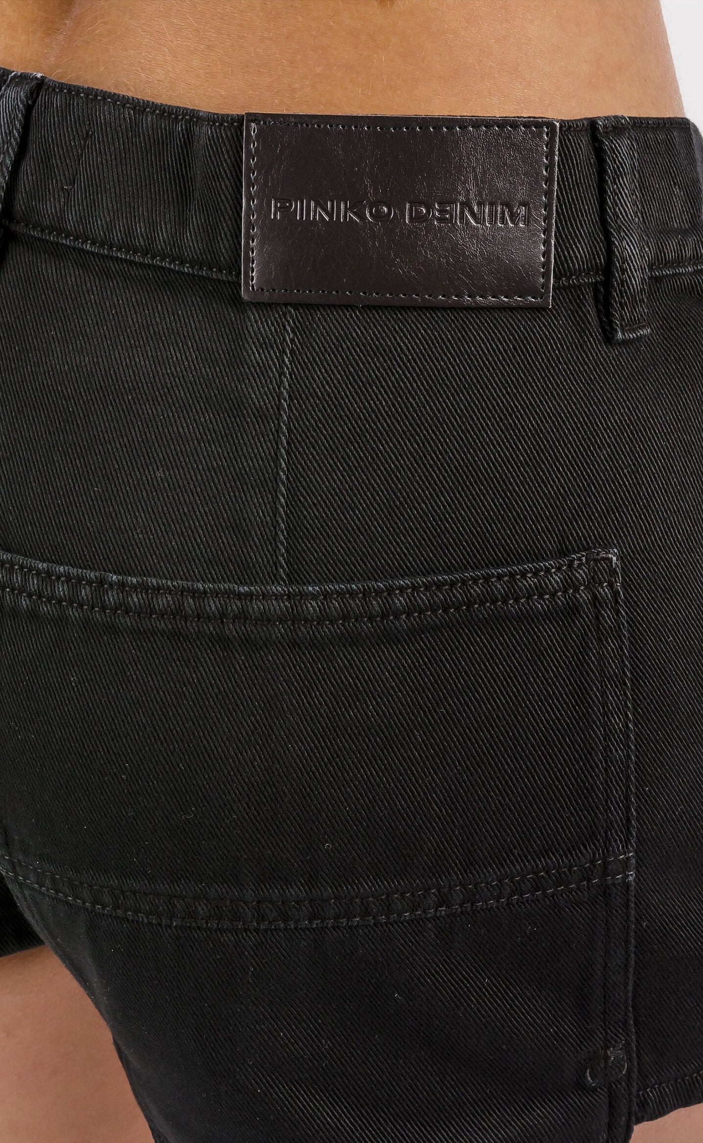 Дамски къси панталони Women's short jeans Pinko 104893 A2HD Z99 Black close up view
