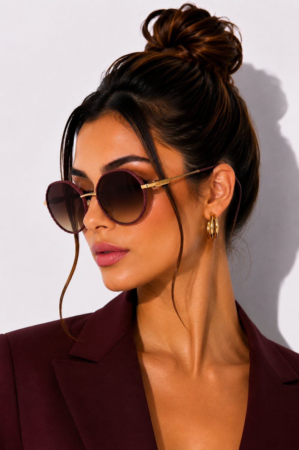Дамски слънчеви очила Women’s sunglasses Furla SFU627 02AM Rose Gold lifestyle view