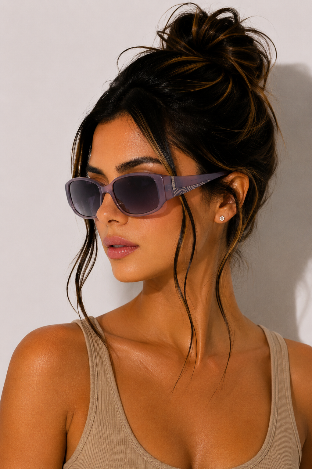 Дамски слънчеви очила Women’s sunglasses GUESS GU7121 R35 Purple
