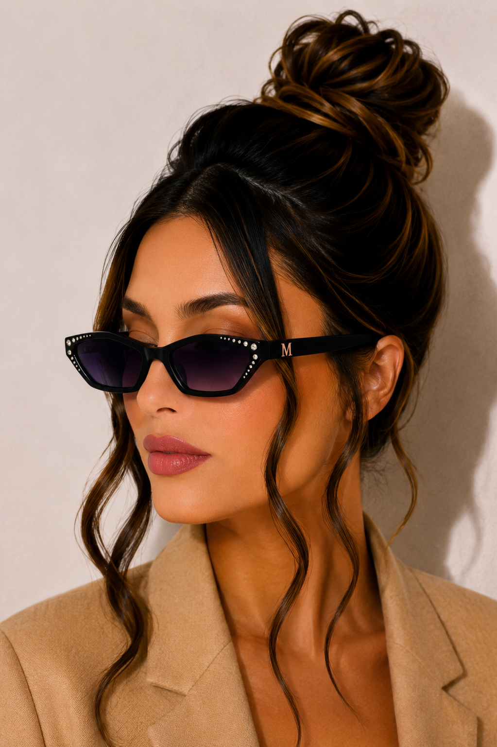 Дамски слънчеви очила Women’s sunglasses Marciano by Guess GM00002 01B Black lifestyle view