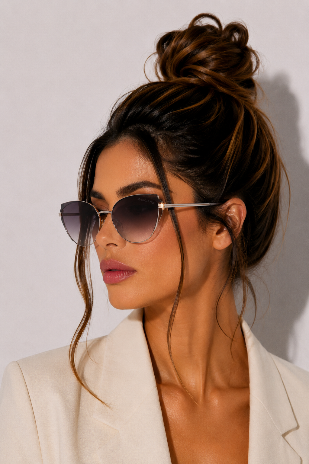 Дамски слънчеви очила Women’s sunglasses Marciano by Guess GM0817 32F lifestyle view