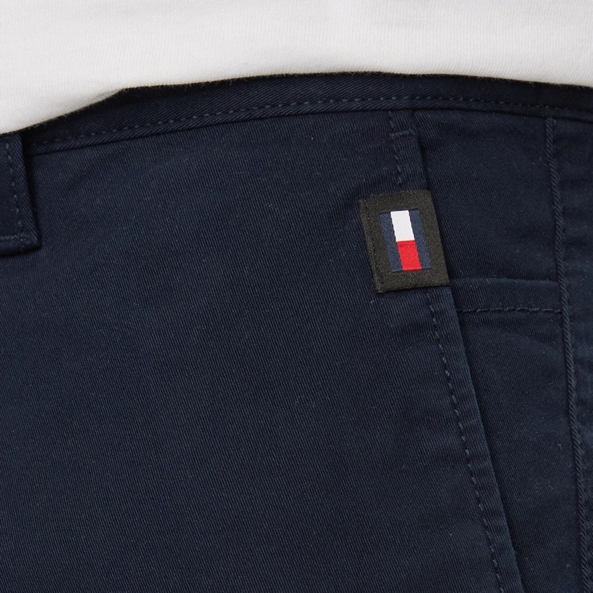 Мъжки къси панталони Men’s short Tommy Hilfiger DM0DM18812 C1G Front cropped logo view