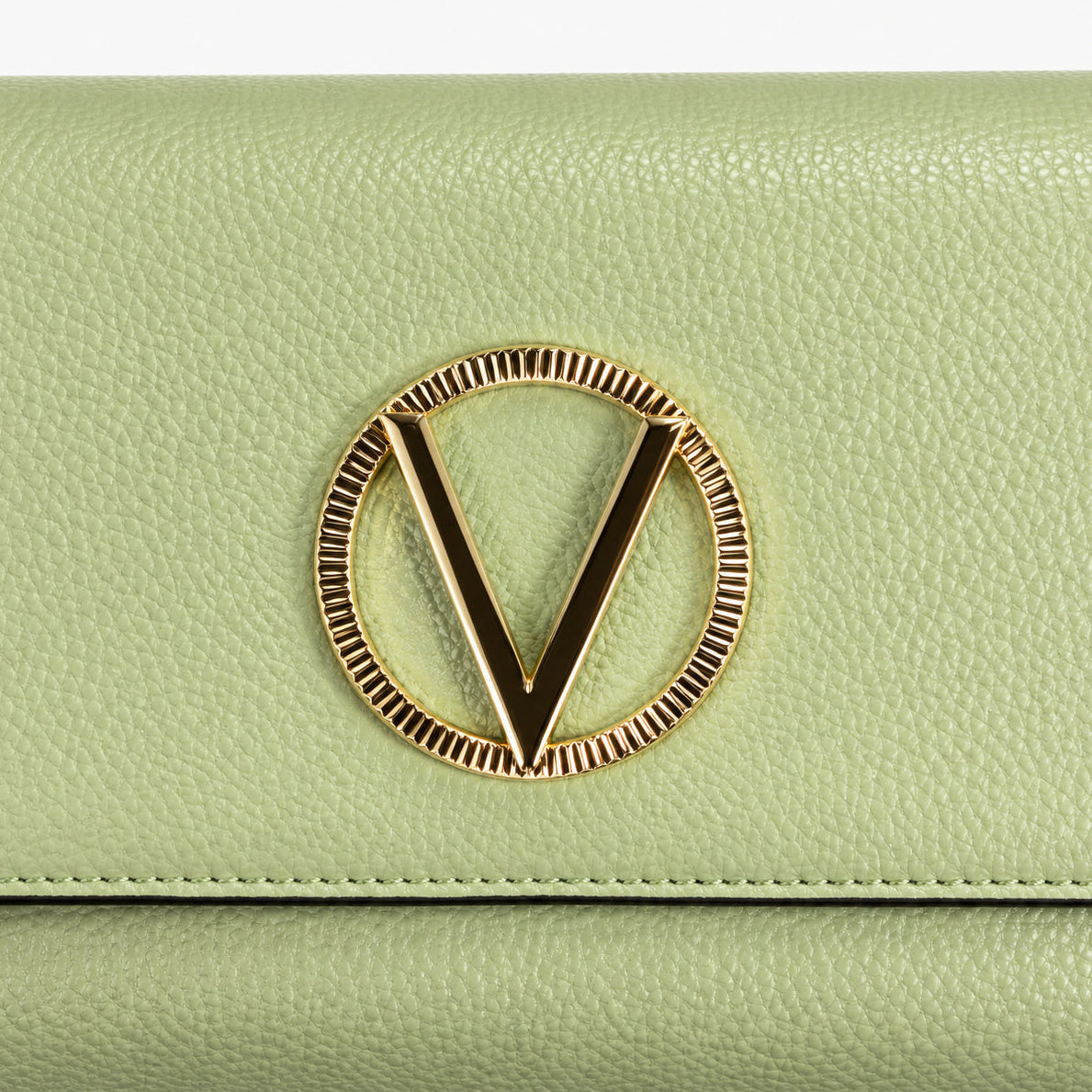 Women's crossbody bag Mario Valentino Katong VBS7QS03 logo and texture detail view