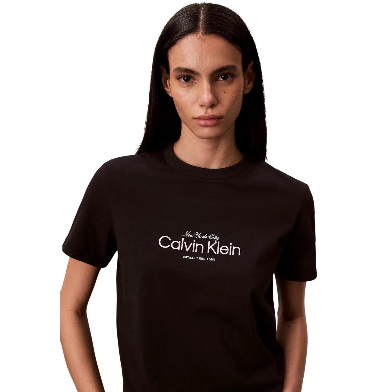 Дамска черна тениска Calvin Klein Jeans Women T-shirt LV047F810G UB1 Close-Up