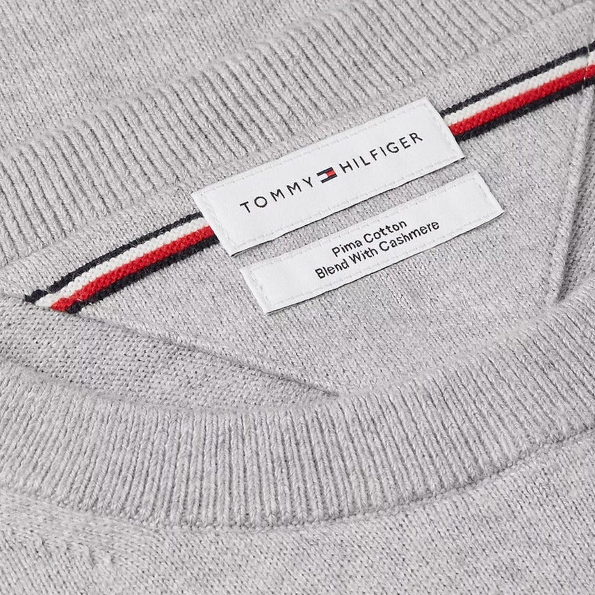 Tommy Hilfiger ανδρικό πουλόβερ MW0MW28046 P01 – Γκρι – Κοντινή λήψη
