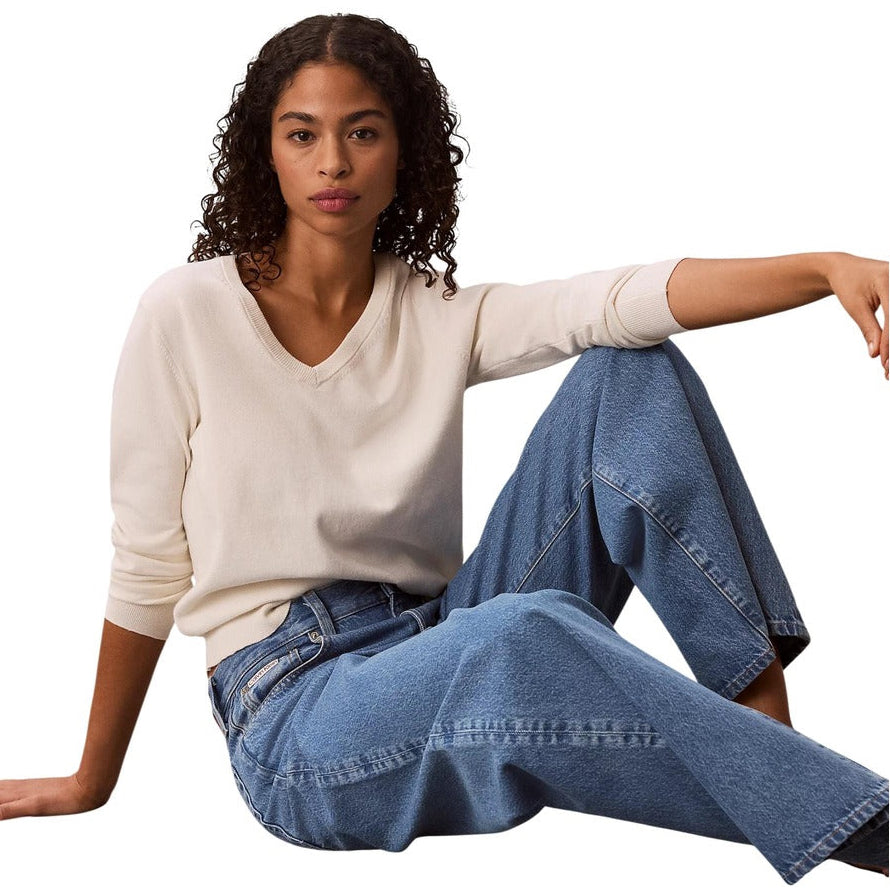 Дамски дънки Calvin Klein women’s jeans LV047G906G YRC Model view