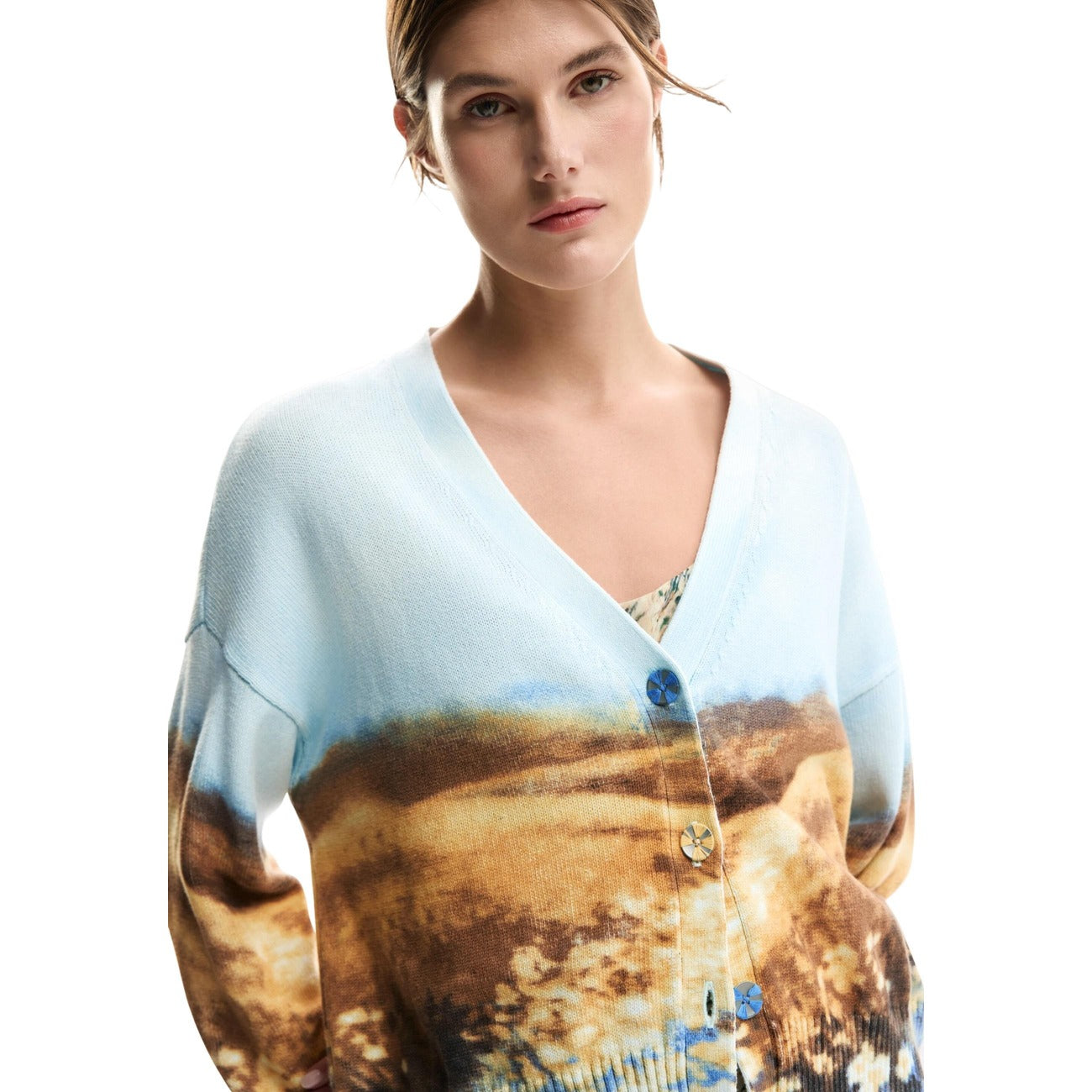 Дамска жилетка Desigual women’s cardigan 26SWJF18 5004 Close-up
