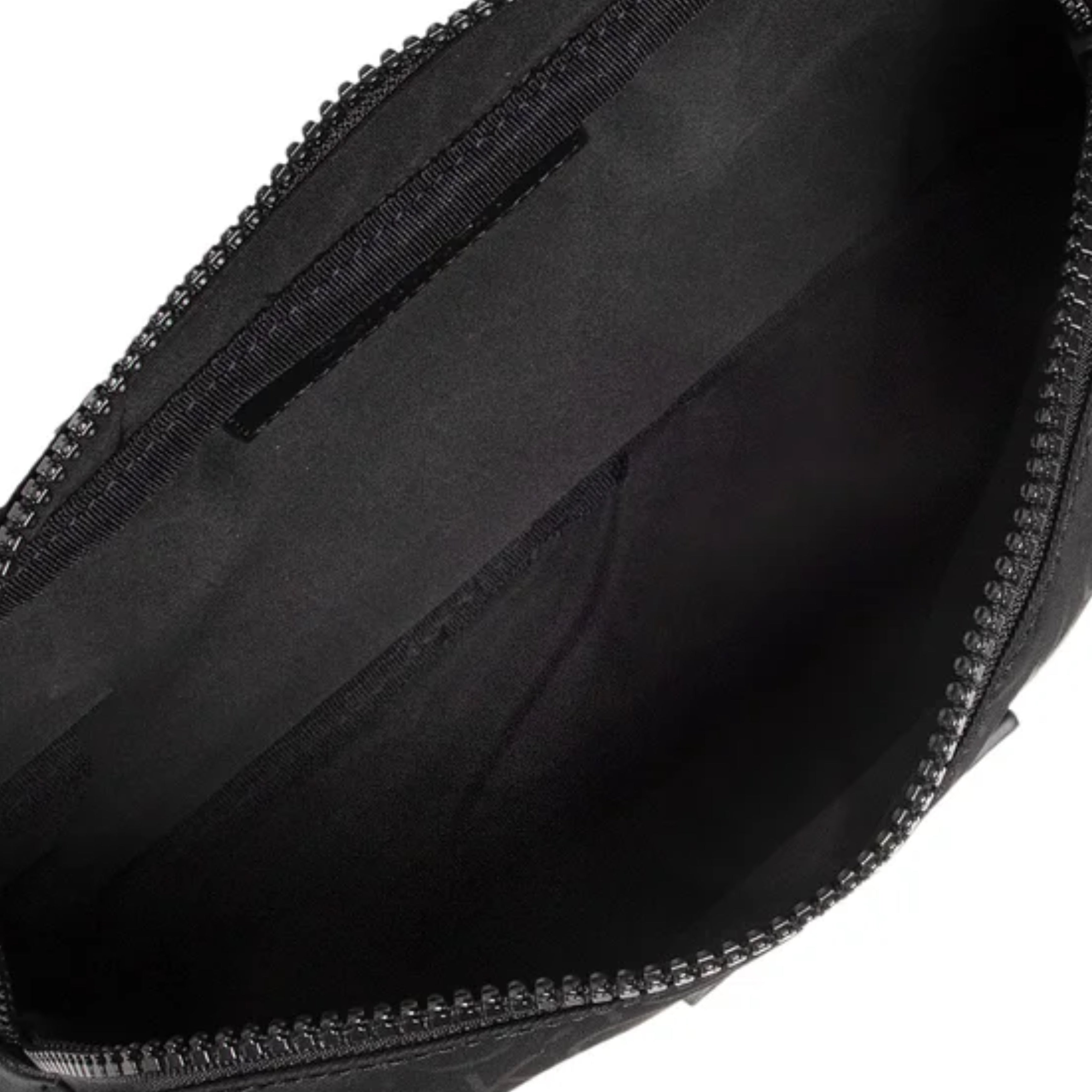 Мъжка чанта за кръст / чанта банан Calvin Klein K50K509244 в черно