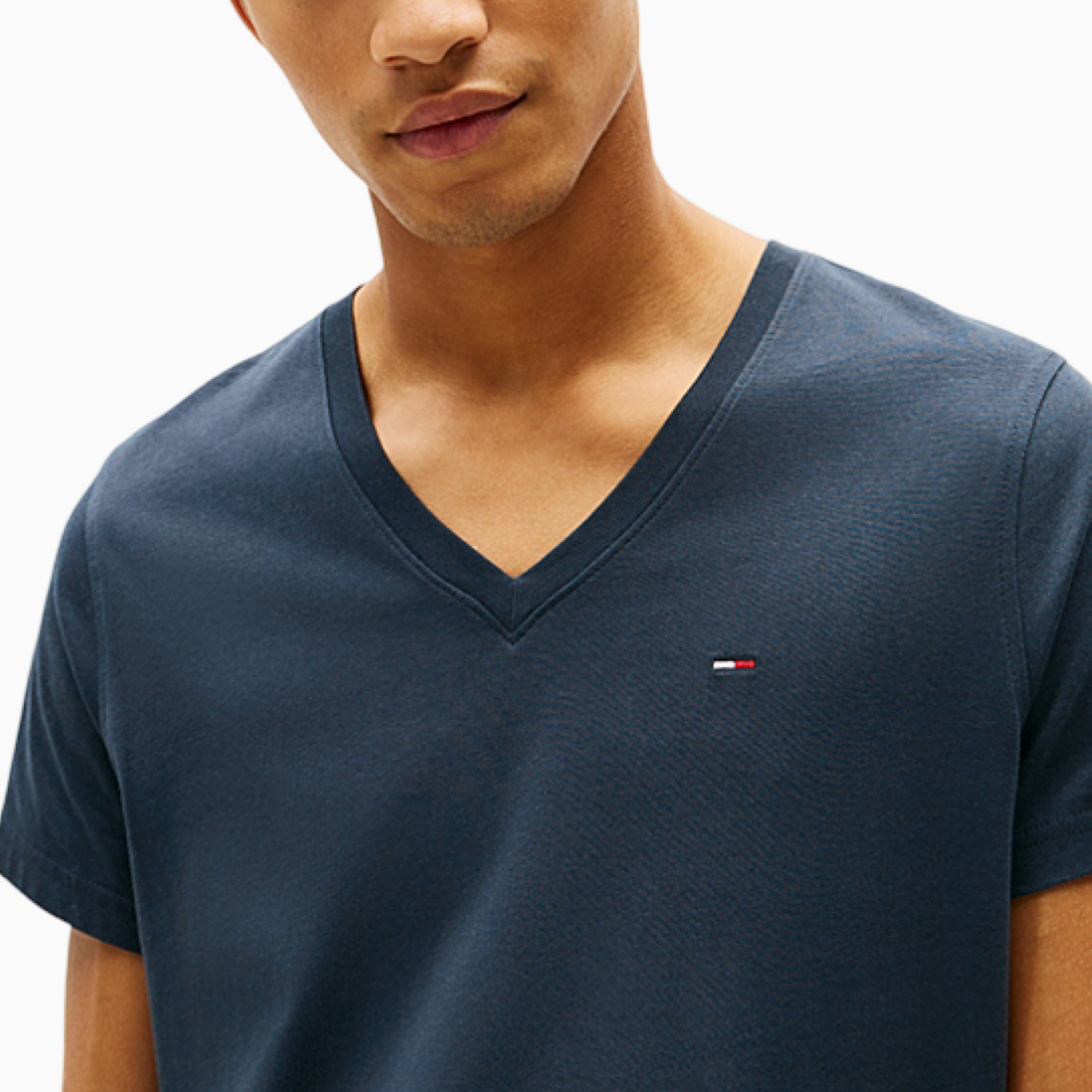 Мъжка синя тениска Tommy Hilfiger Men T-shirt DM0DM04410 Close-Up