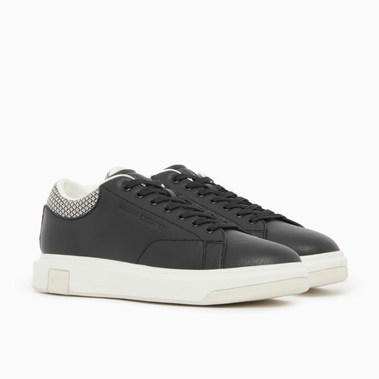Мъжки кецове Armani Exchange Men Sneakers XM001964 AF19403 MC562 Lateral View