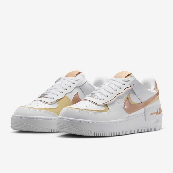 Дамски кецове Nike Air Force 1 Shadow DZ1847-111 (бяло/златисто Team/бяло/бежово) Преден изглед
