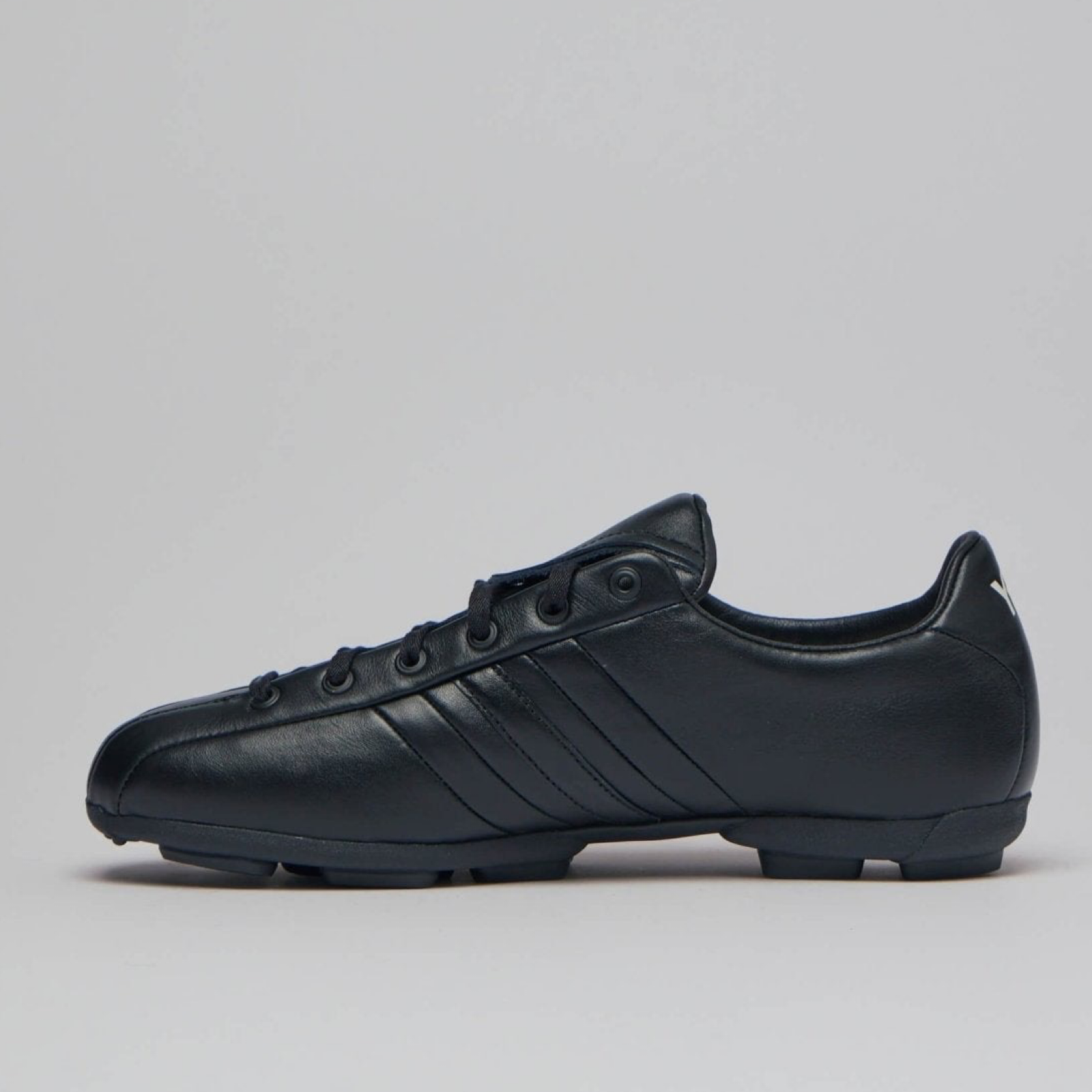 Мъжки маратонки Y-3 Field Sneakers HP9980 Medial View
