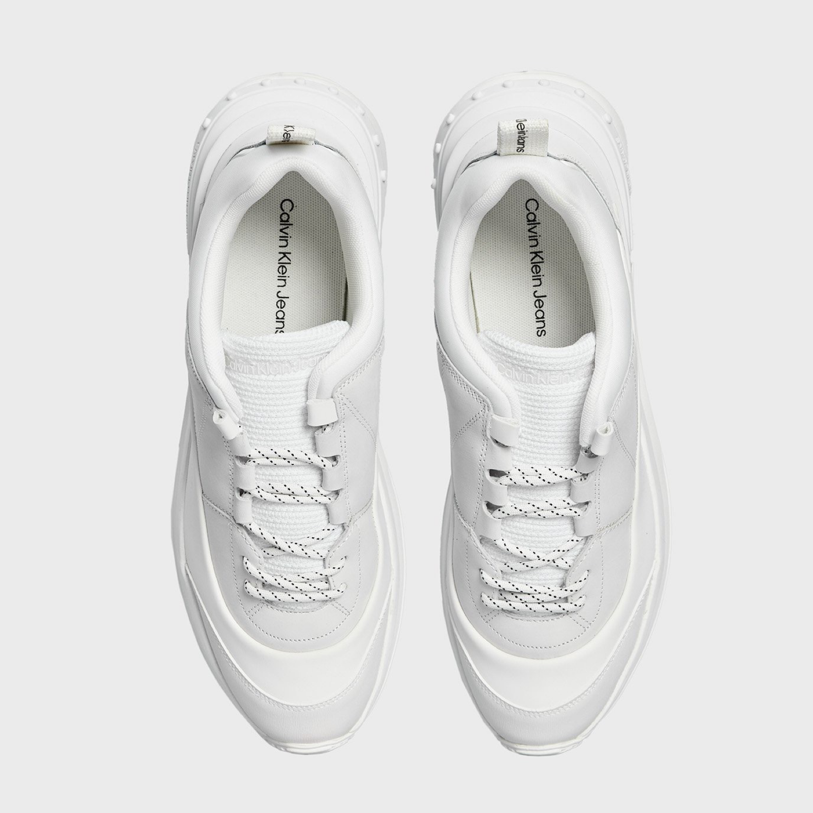 Мъжки бели маратонки Calvin Klein Jeans Chunky Runner YM0YM00825