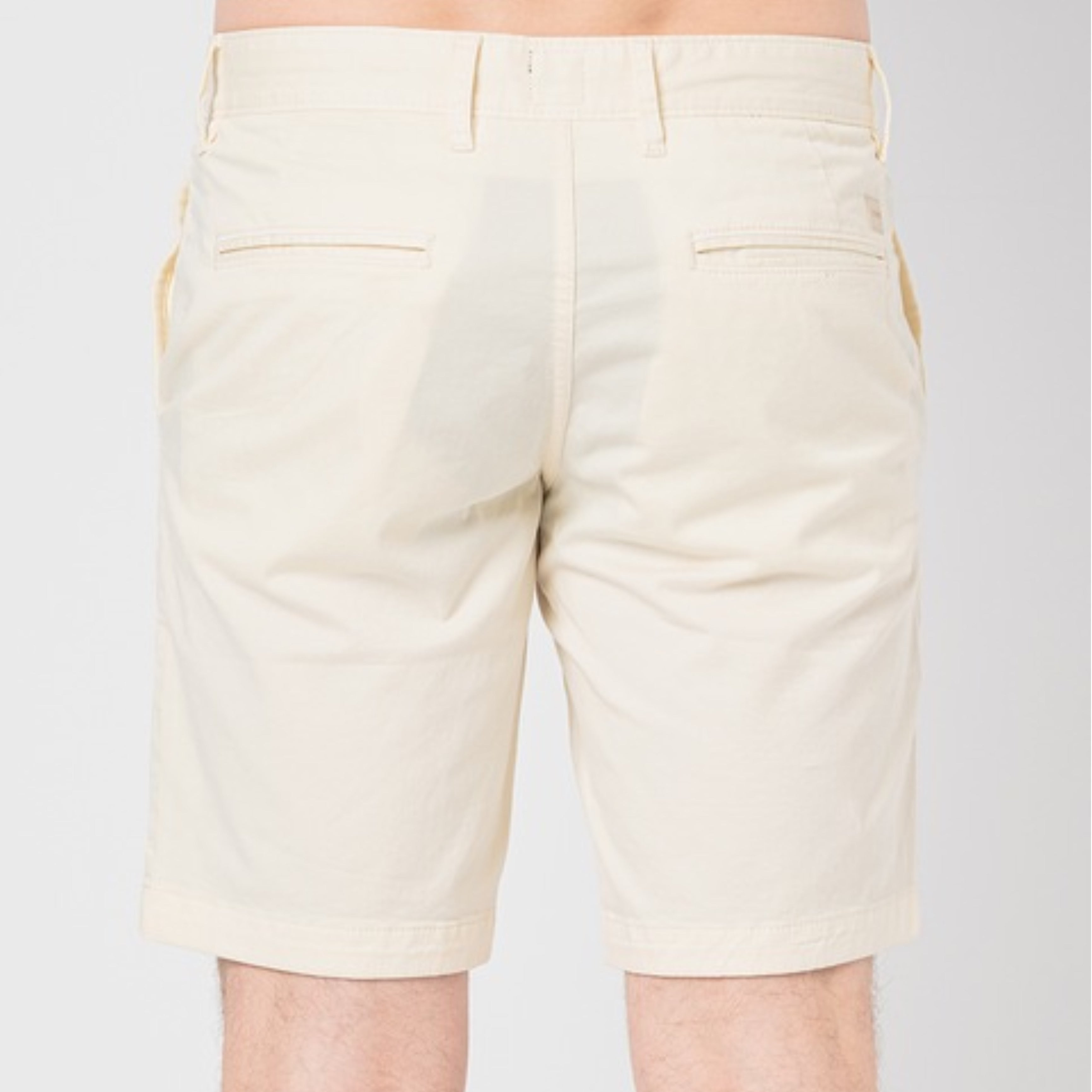 Мъжки къси панталони men’s shorts Boss
50489112 beige back view