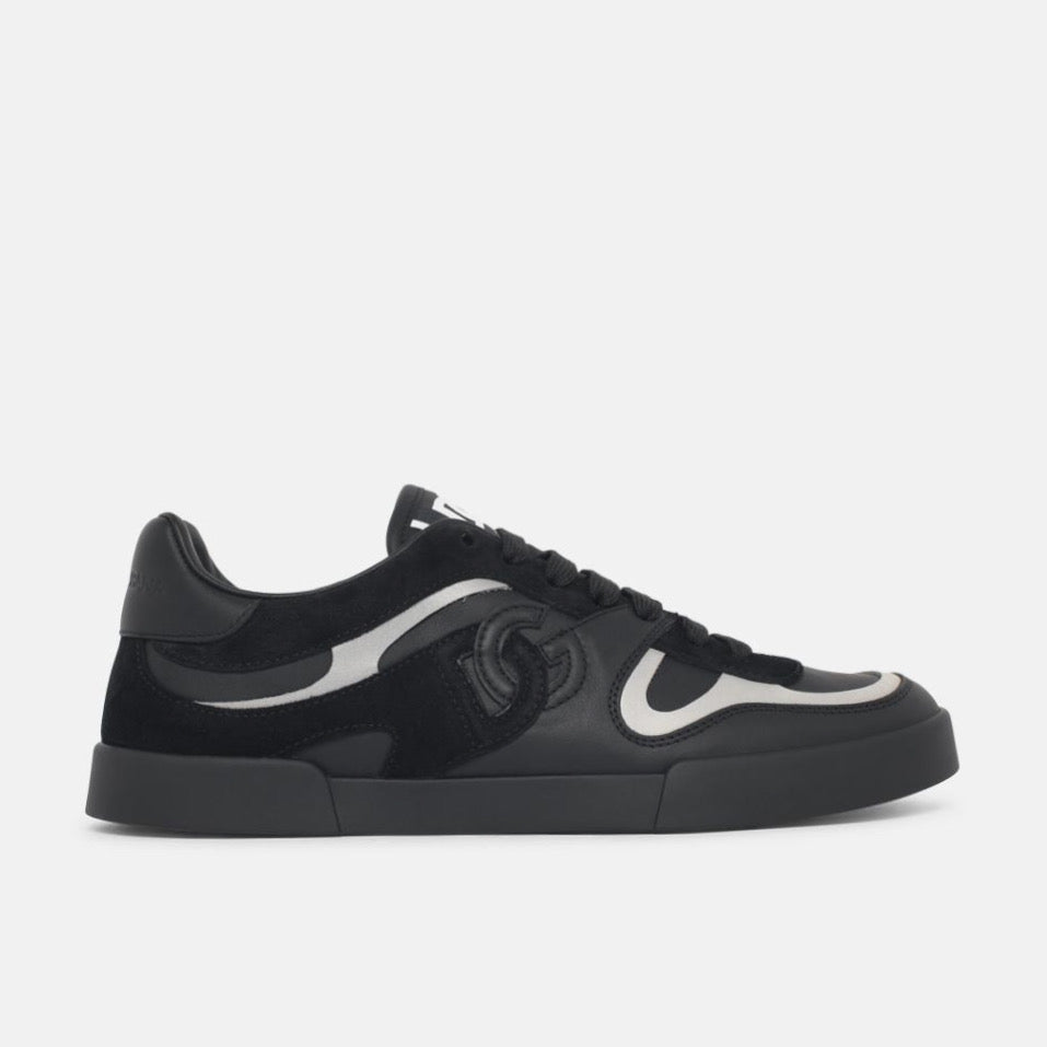 CS2477 A0867 8B956 Dolce & Gabbana Black Calf Leather Bos Taurus Sneakers medial view