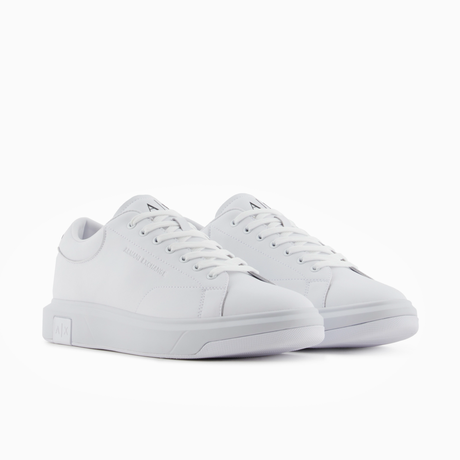 Мъжки бели кецове Armani Exchange Men Sneakers XUX123 XV534 00152 Lateral View