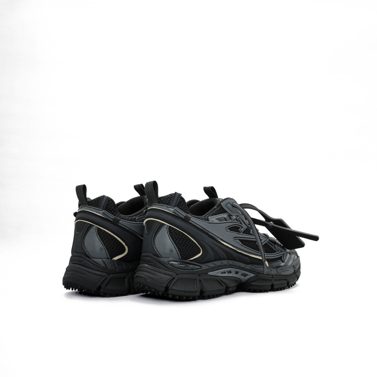 Мъжки кецове Men’s sneakers Off-White 
Be Right Back OMIA295C99FAB0011010 Black heel view